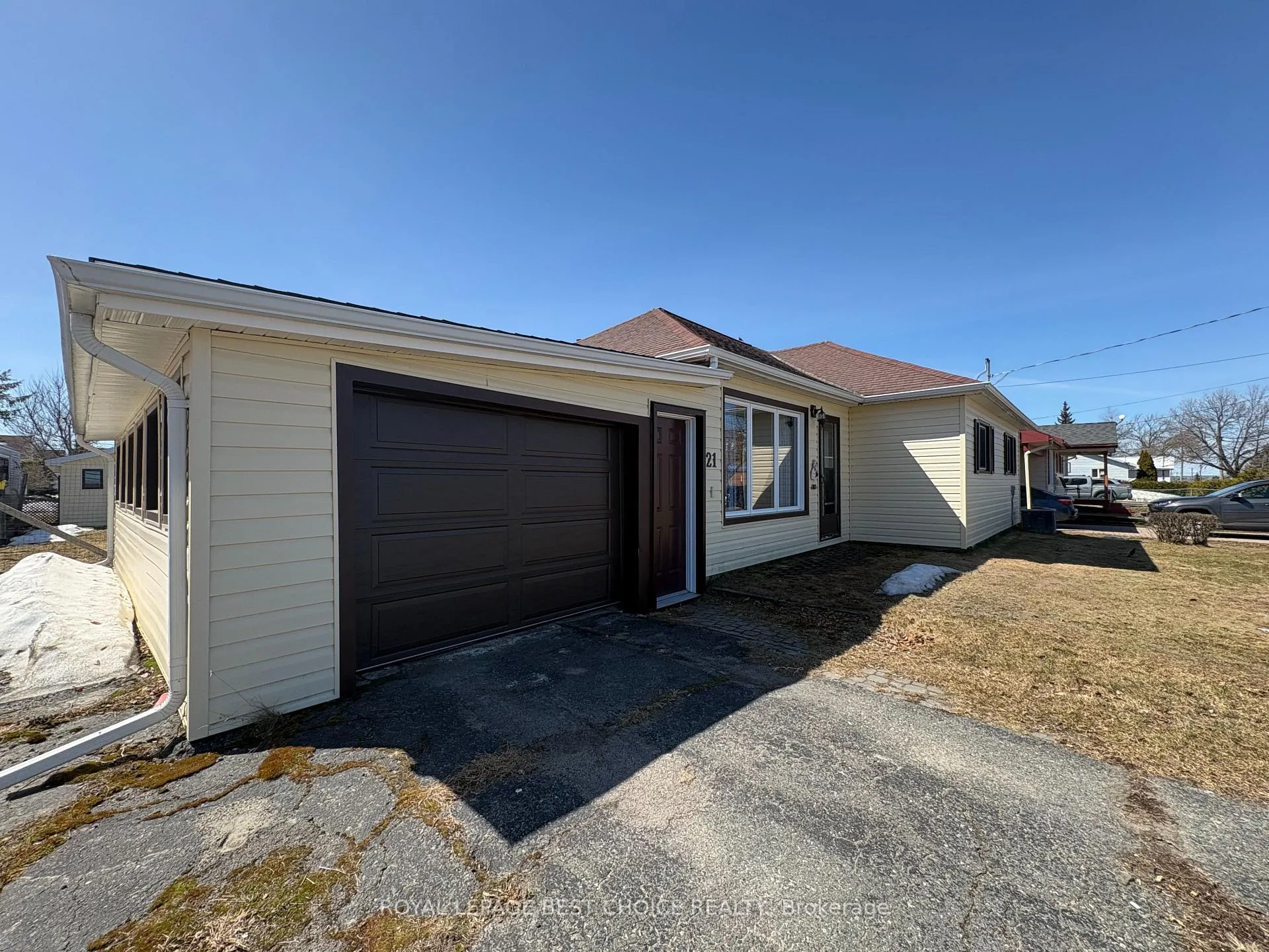 Photo 4 of 21 10TH Street, Armstrong, Earlton — HOMEH