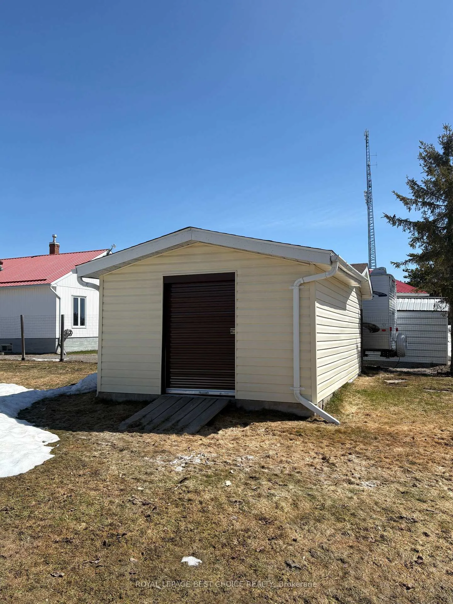 Photo 9 of 21 10TH Street, Armstrong, Earlton — HOMEH