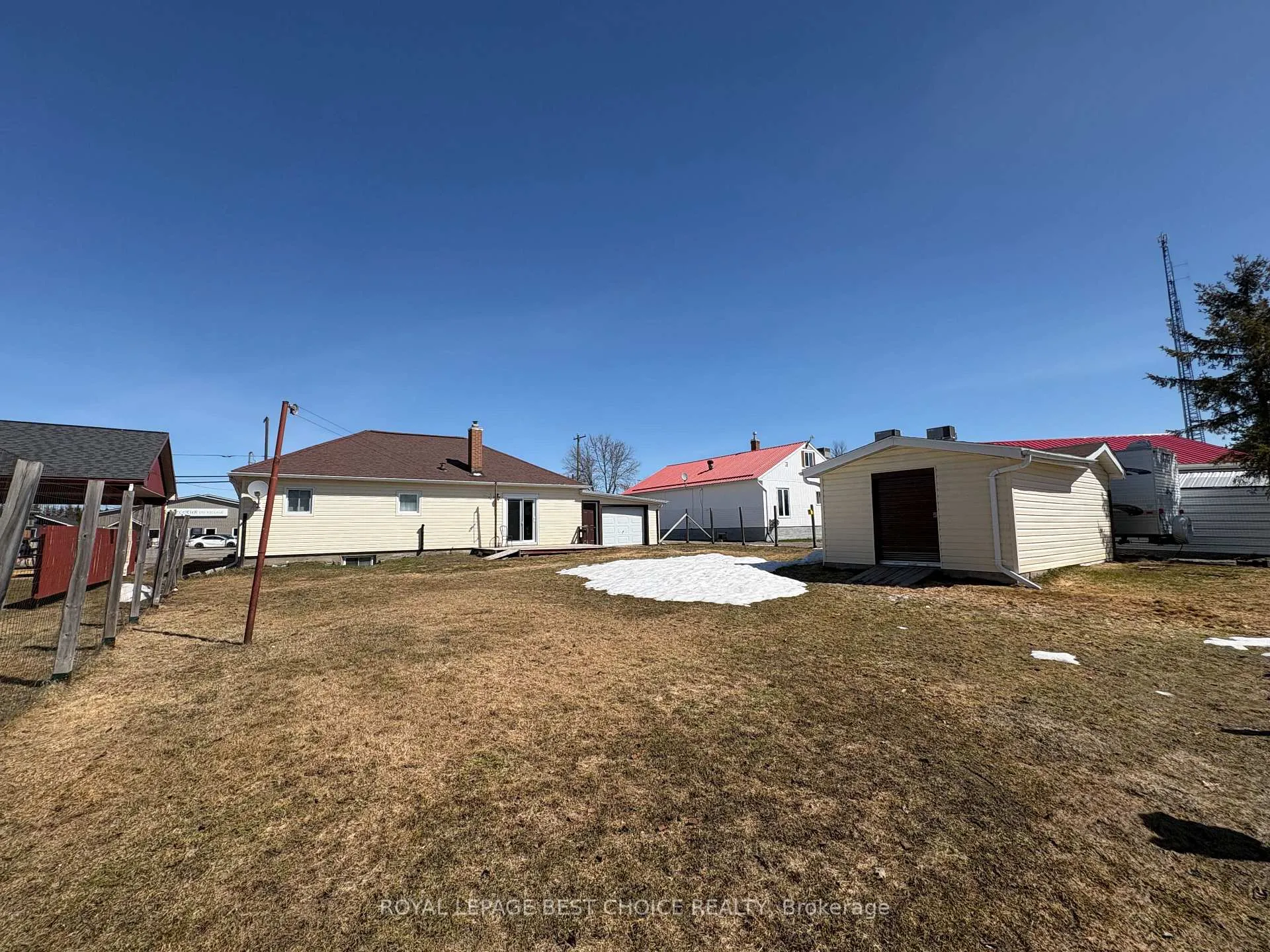 Photo 11 of 21 10TH Street, Armstrong, Earlton — HOMEH