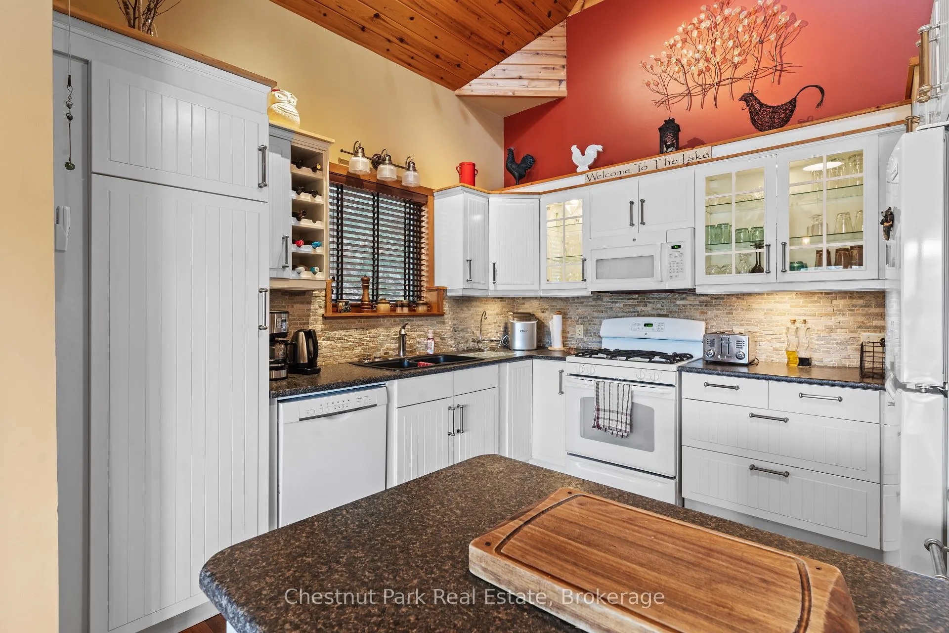 Photo 7 of 1109 Canopy Lane, Algonquin Highlands, Stanhope — HOMEH