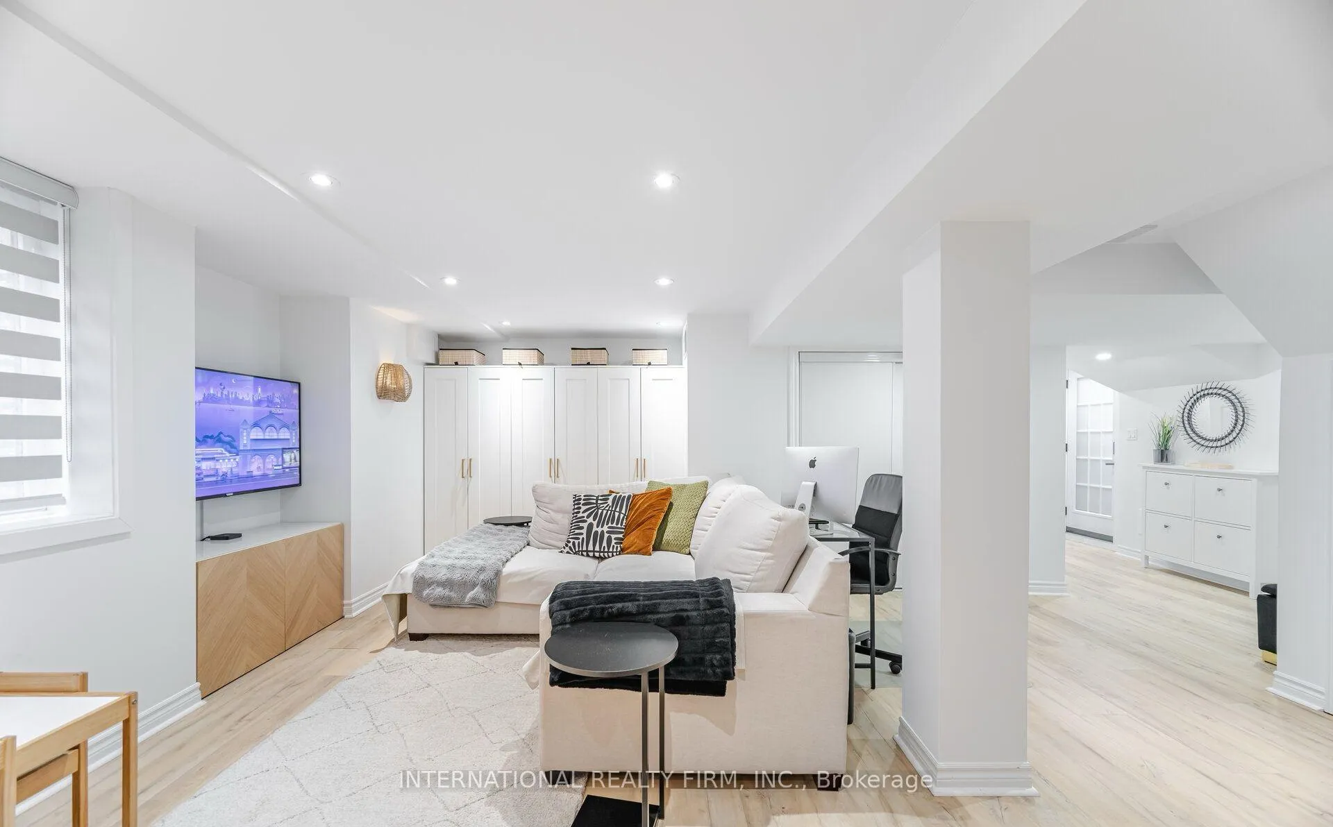 Photo 5 of 102 Tanager Square, Brampton, Heart Lake West — HOMEH