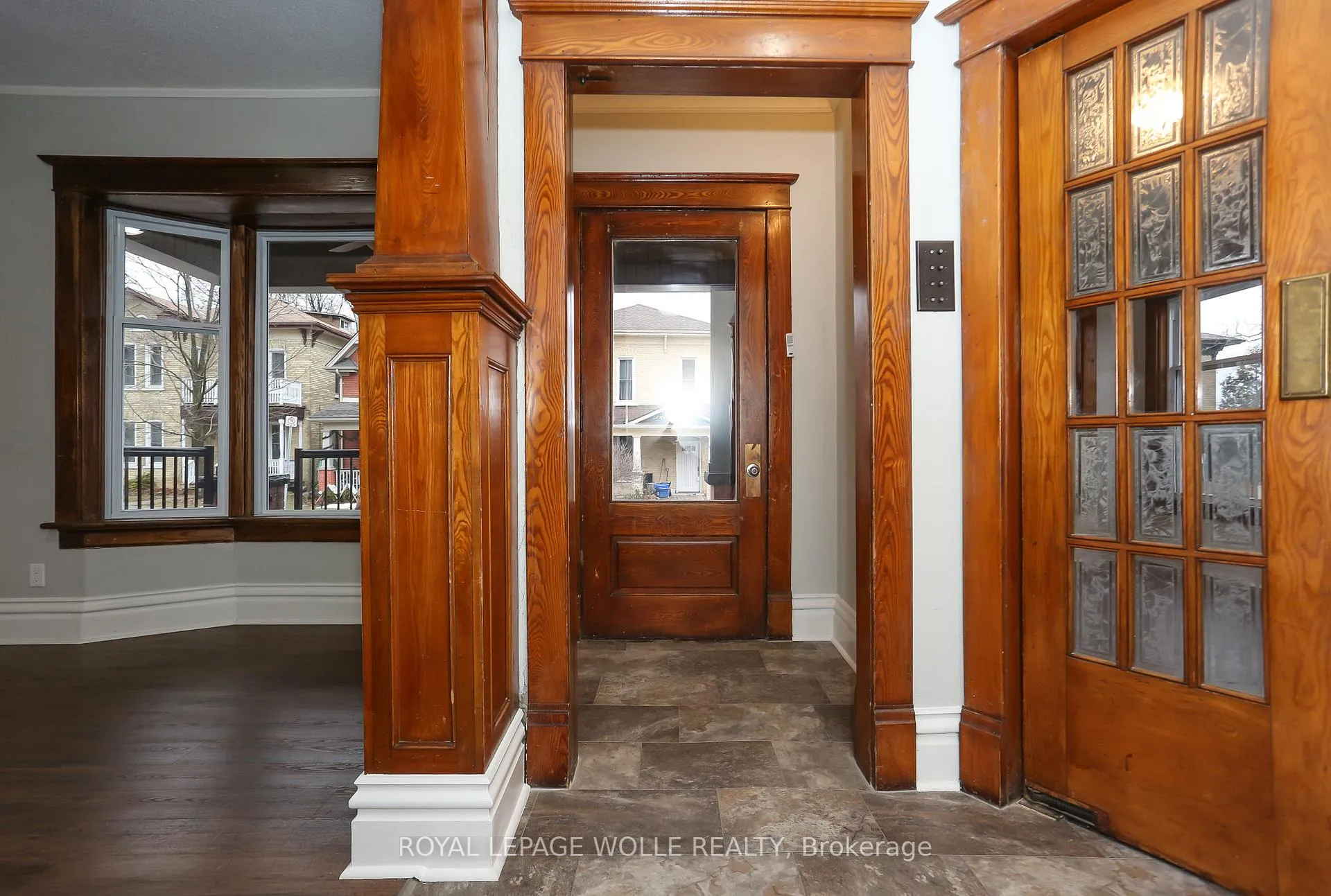 Photo 6 of 94 Scott Street, Kitchener — HOMEH