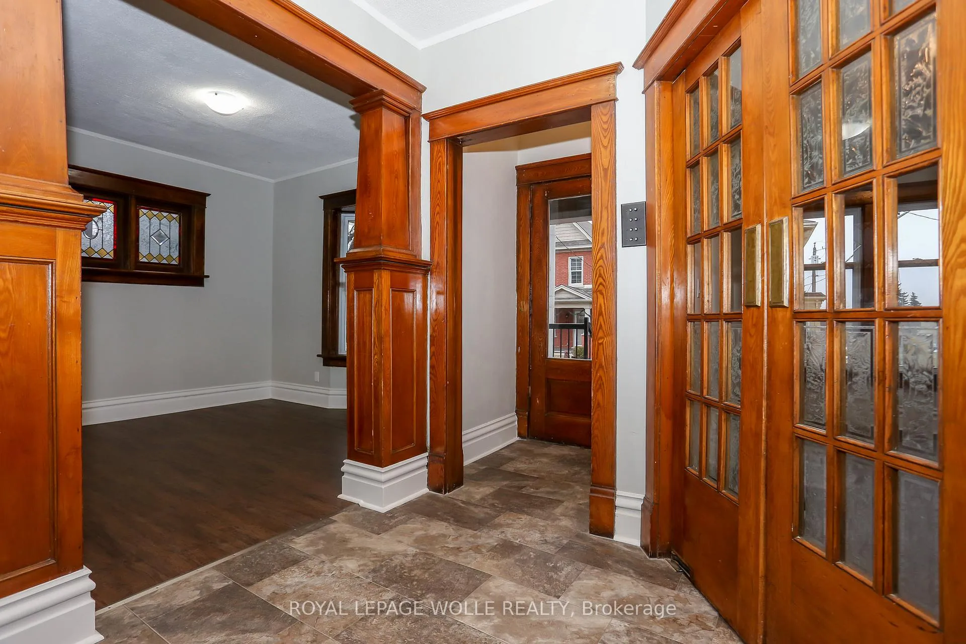 Photo 7 of 94 Scott Street, Kitchener — HOMEH