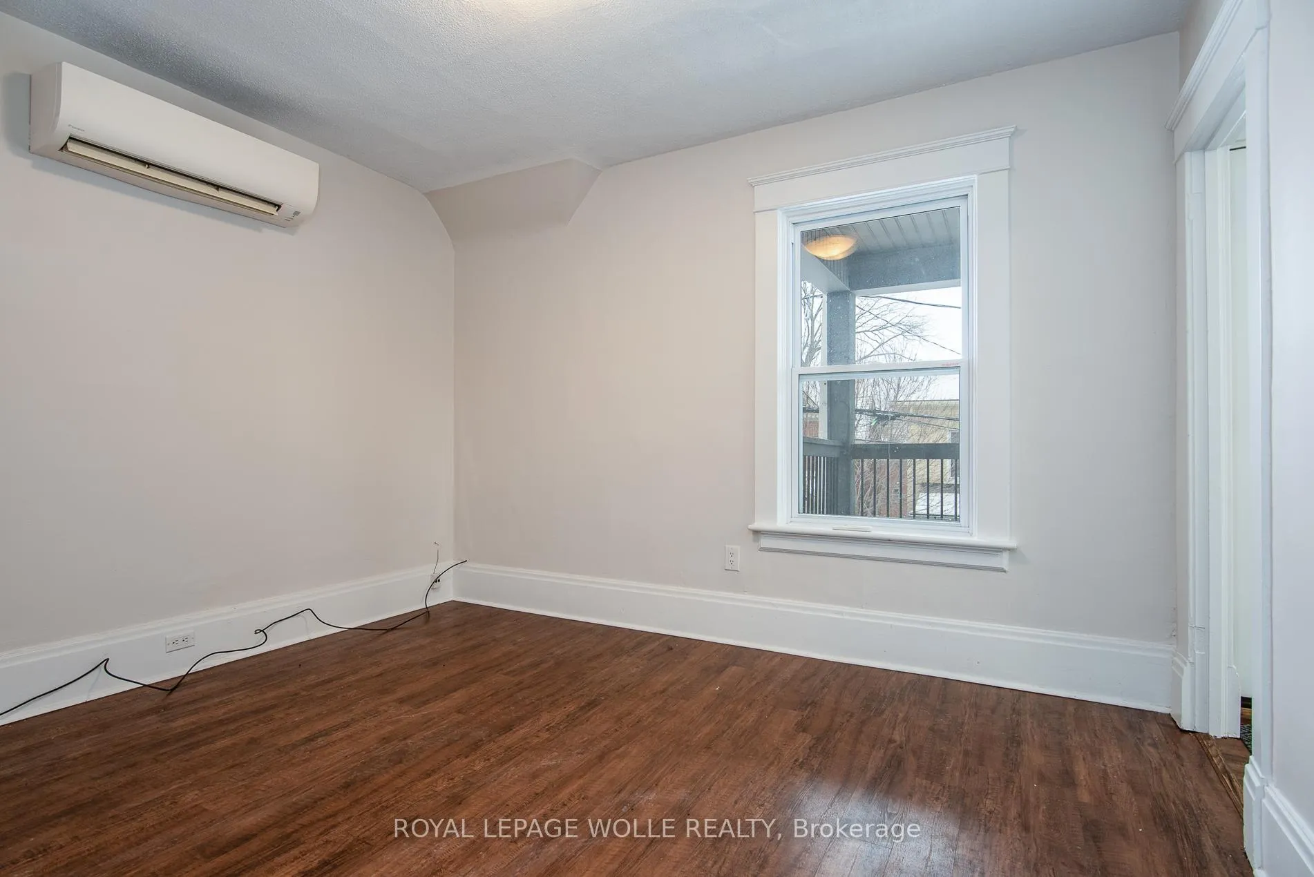 Photo 30 of 94 Scott Street, Kitchener — HOMEH