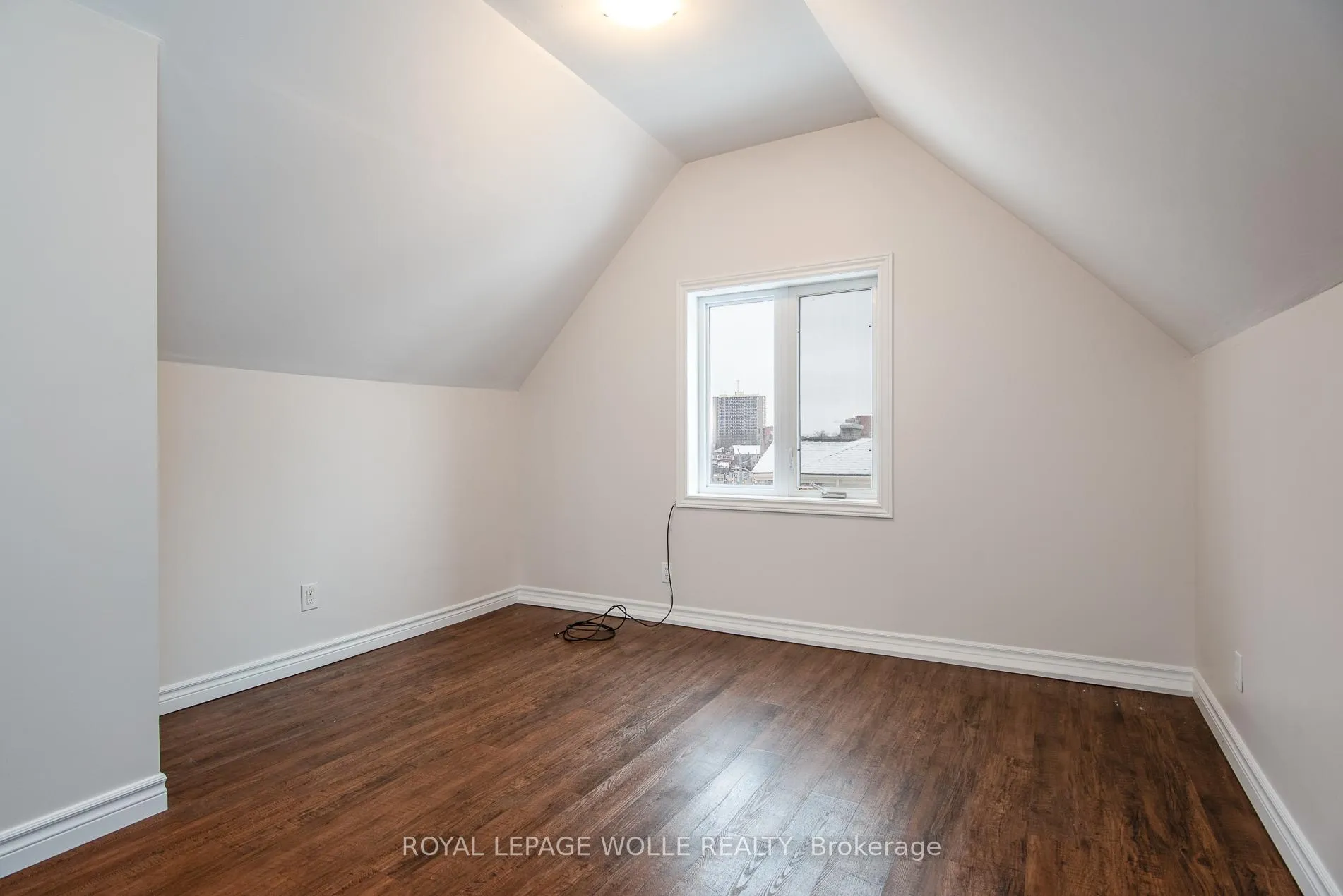 Photo 45 of 94 Scott Street, Kitchener — HOMEH