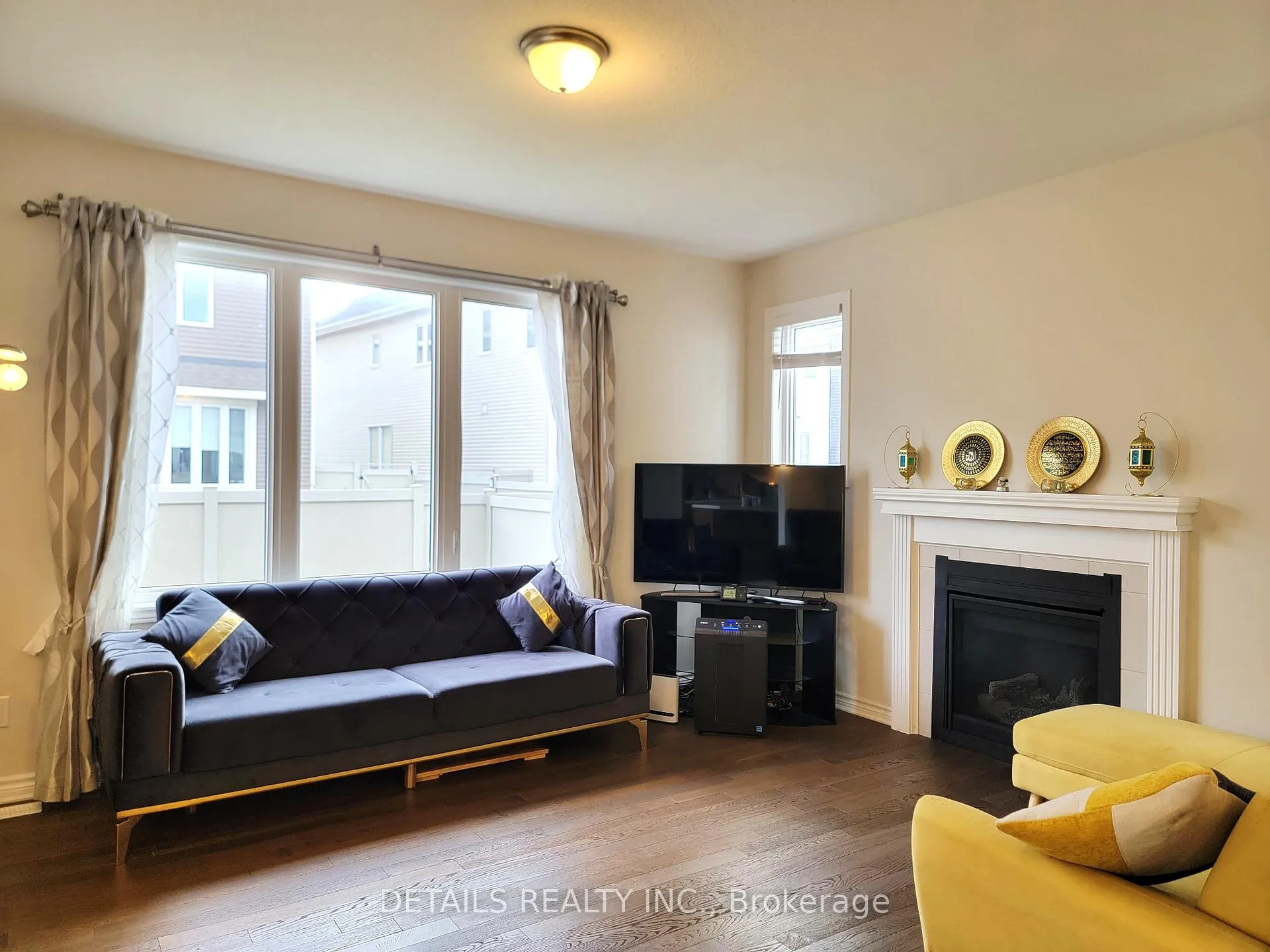 Photo 5 of 180 Cranesbill Road, Ottawa, Kanata - Emerald Meadows/Trailwest — HOMEH