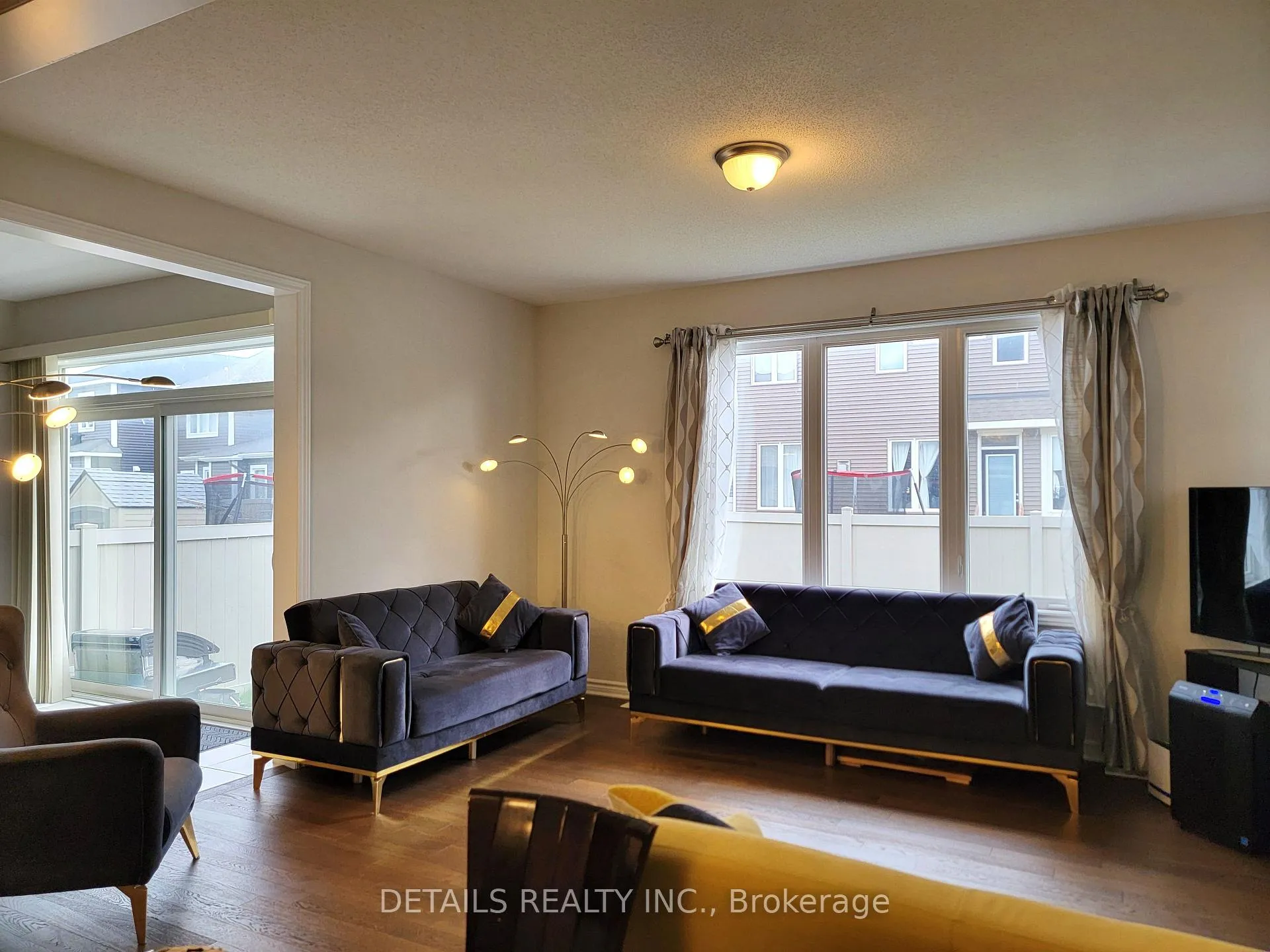 Photo 6 of 180 Cranesbill Road, Ottawa, Kanata - Emerald Meadows/Trailwest — HOMEH