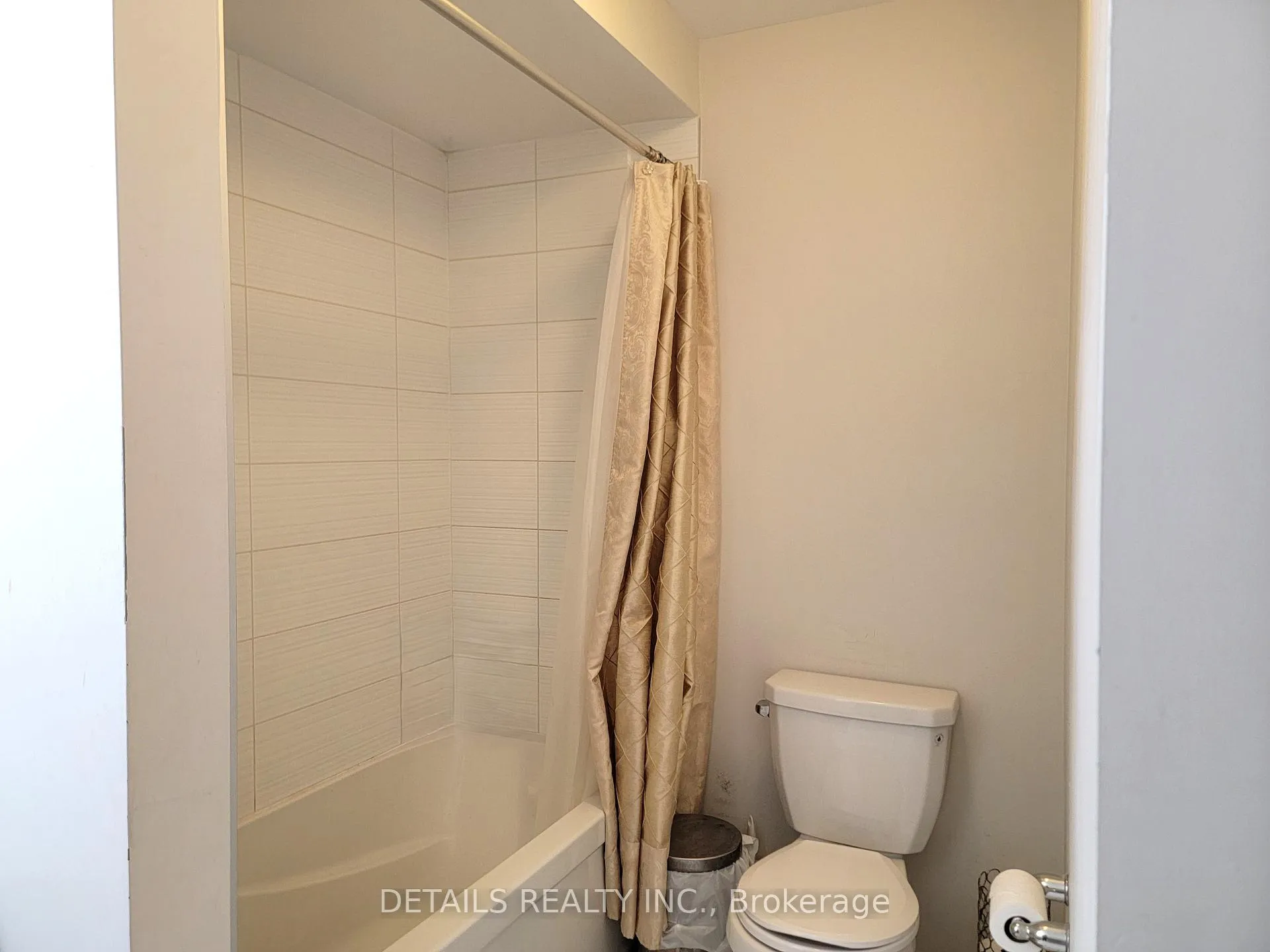 Photo 19 of 180 Cranesbill Road, Ottawa, Kanata - Emerald Meadows/Trailwest — HOMEH