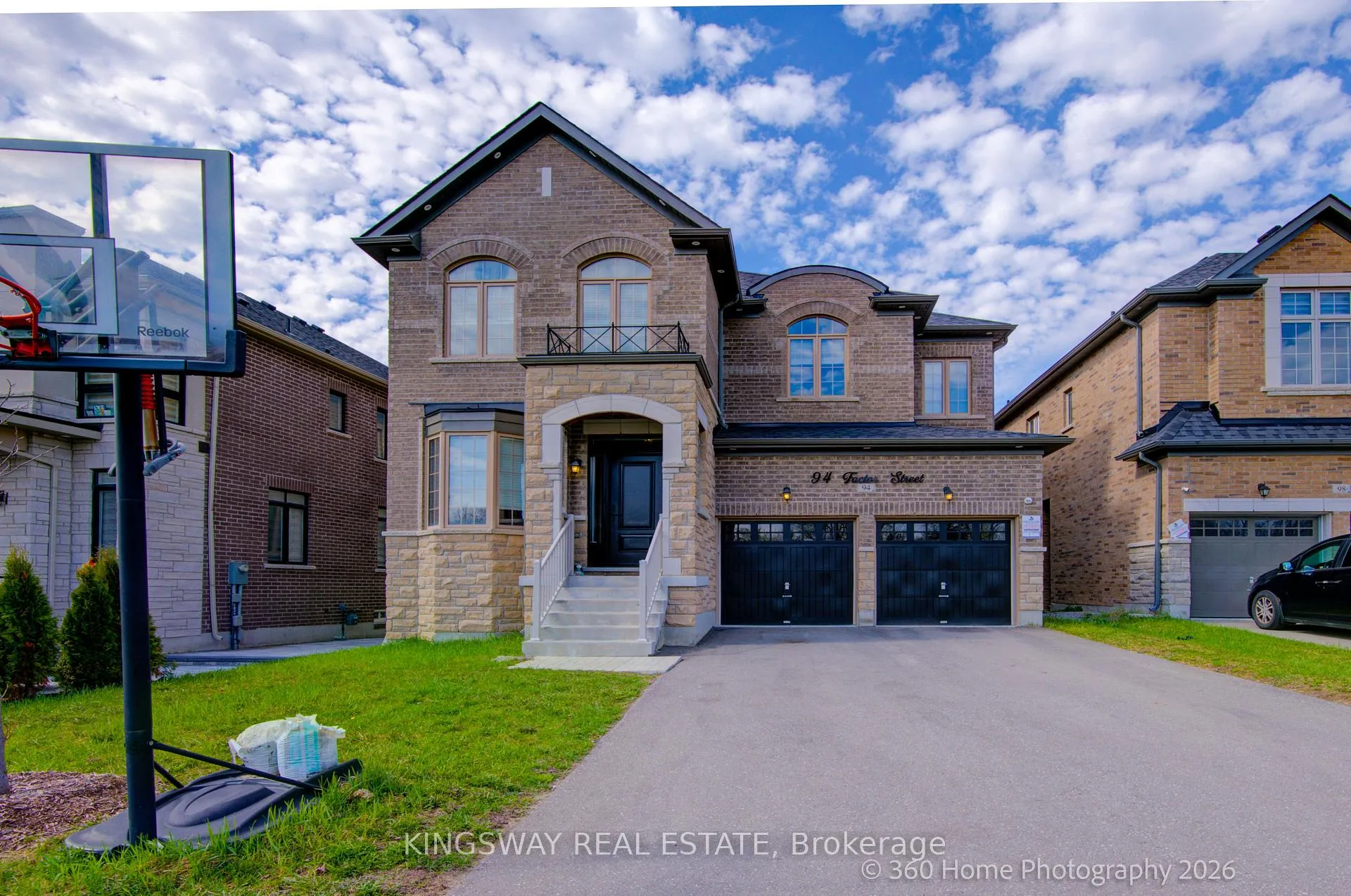 Photo 1 of 94 Factor Street, Vaughan, Kleinburg — HOMEH