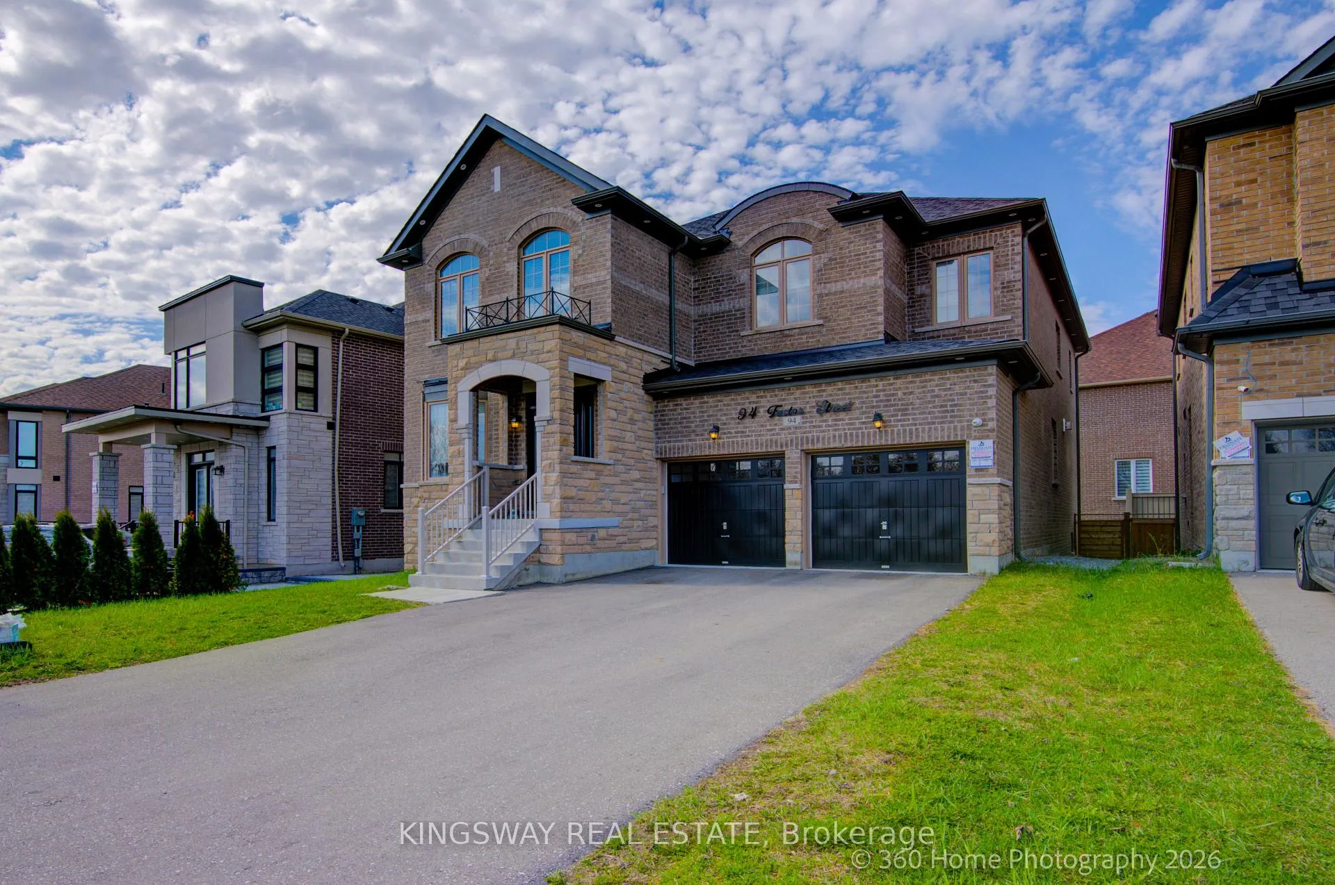 Photo 2 of 94 Factor Street, Vaughan, Kleinburg — HOMEH