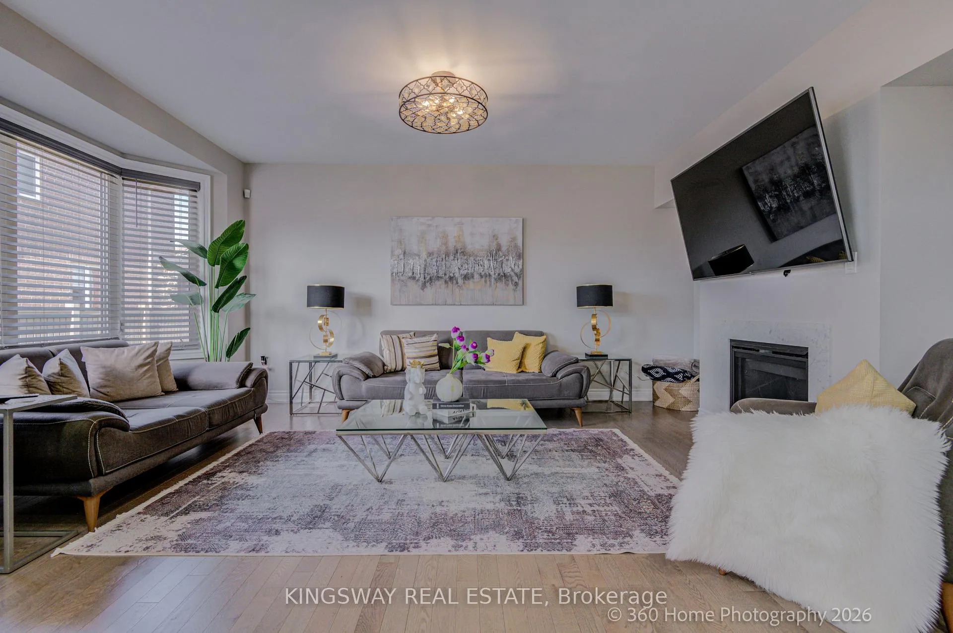 Photo 12 of 94 Factor Street, Vaughan, Kleinburg — HOMEH