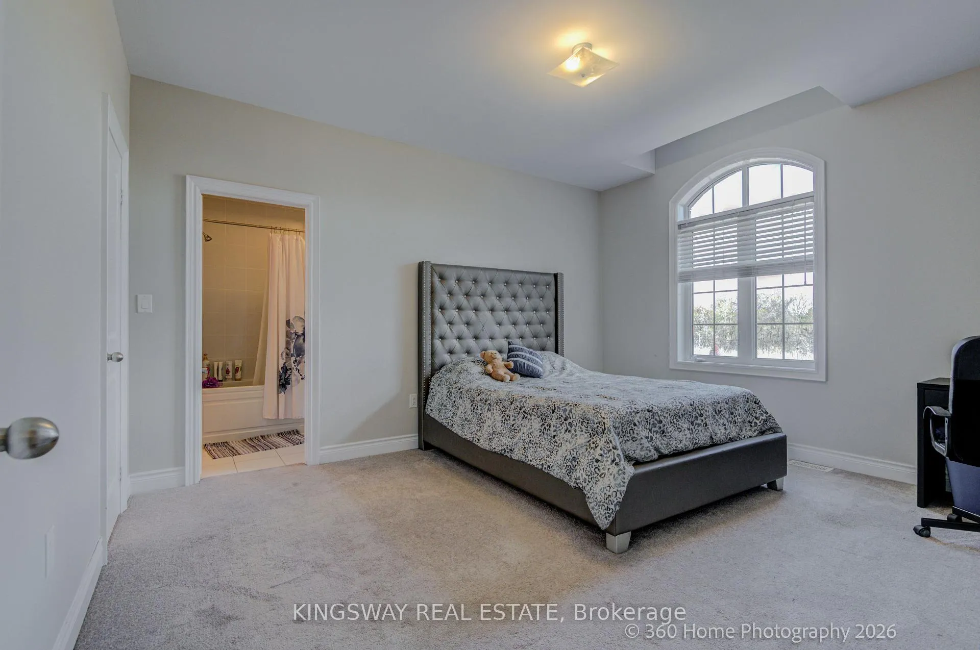 Photo 25 of 94 Factor Street, Vaughan, Kleinburg — HOMEH