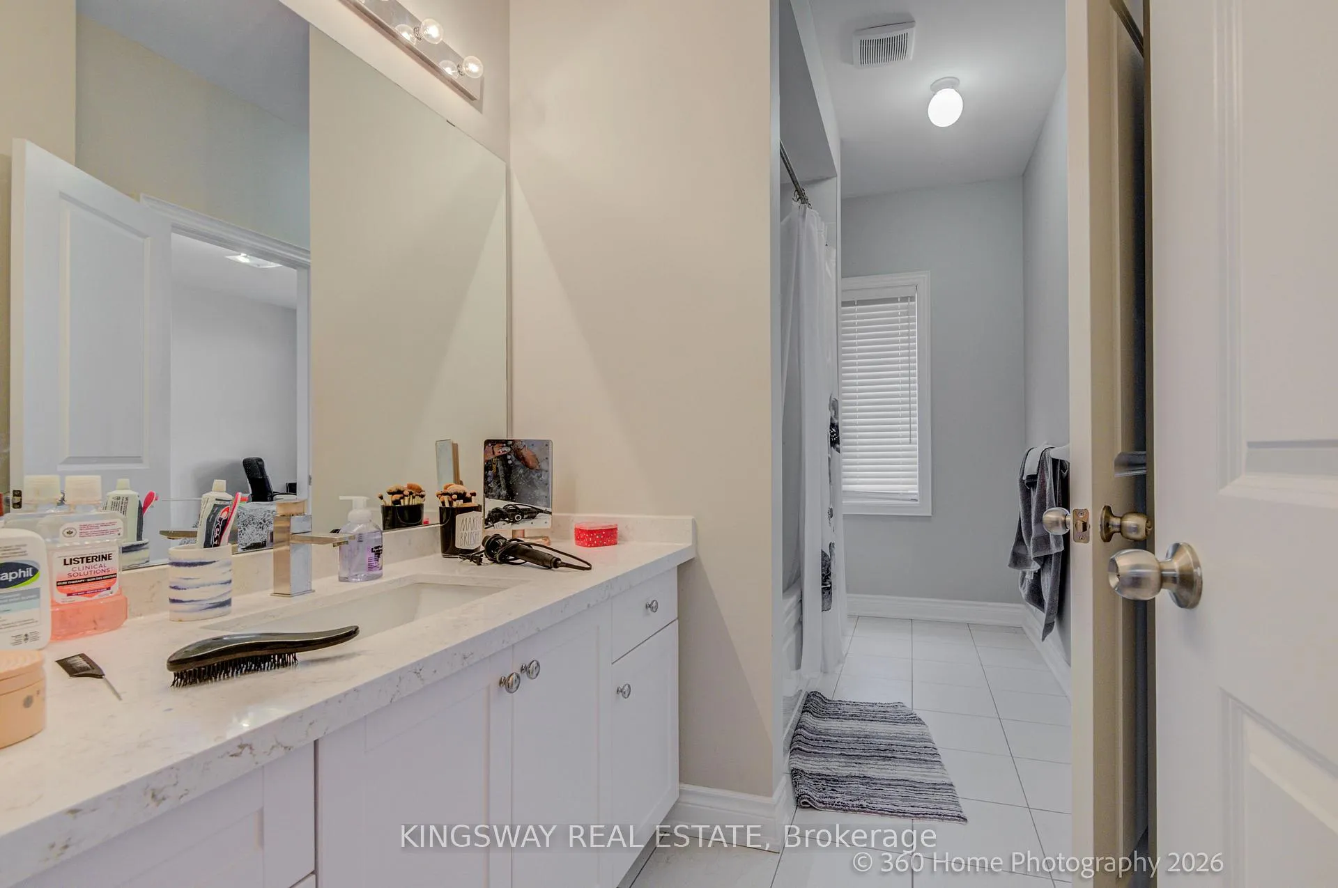 Photo 26 of 94 Factor Street, Vaughan, Kleinburg — HOMEH