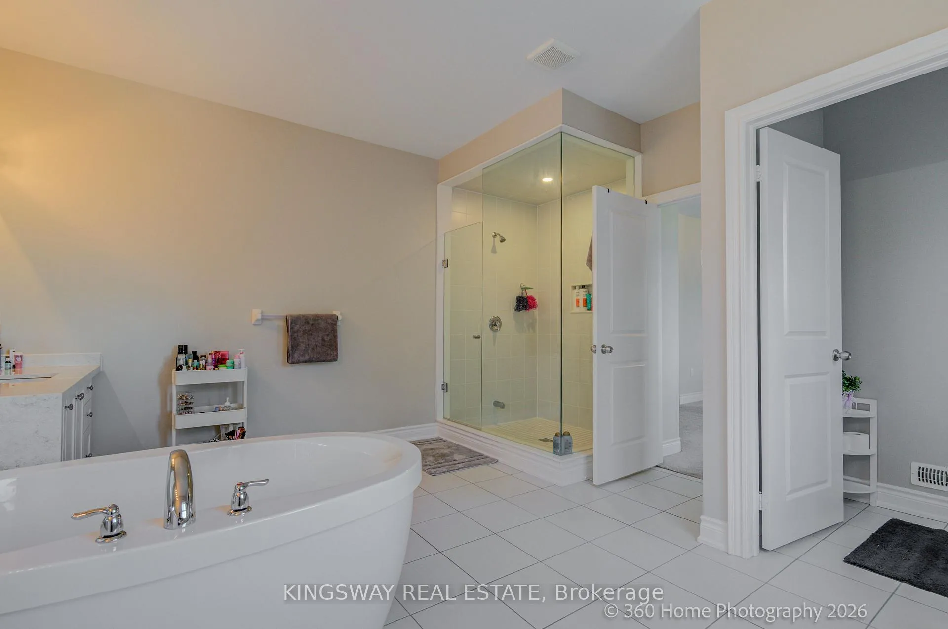 Photo 37 of 94 Factor Street, Vaughan, Kleinburg — HOMEH