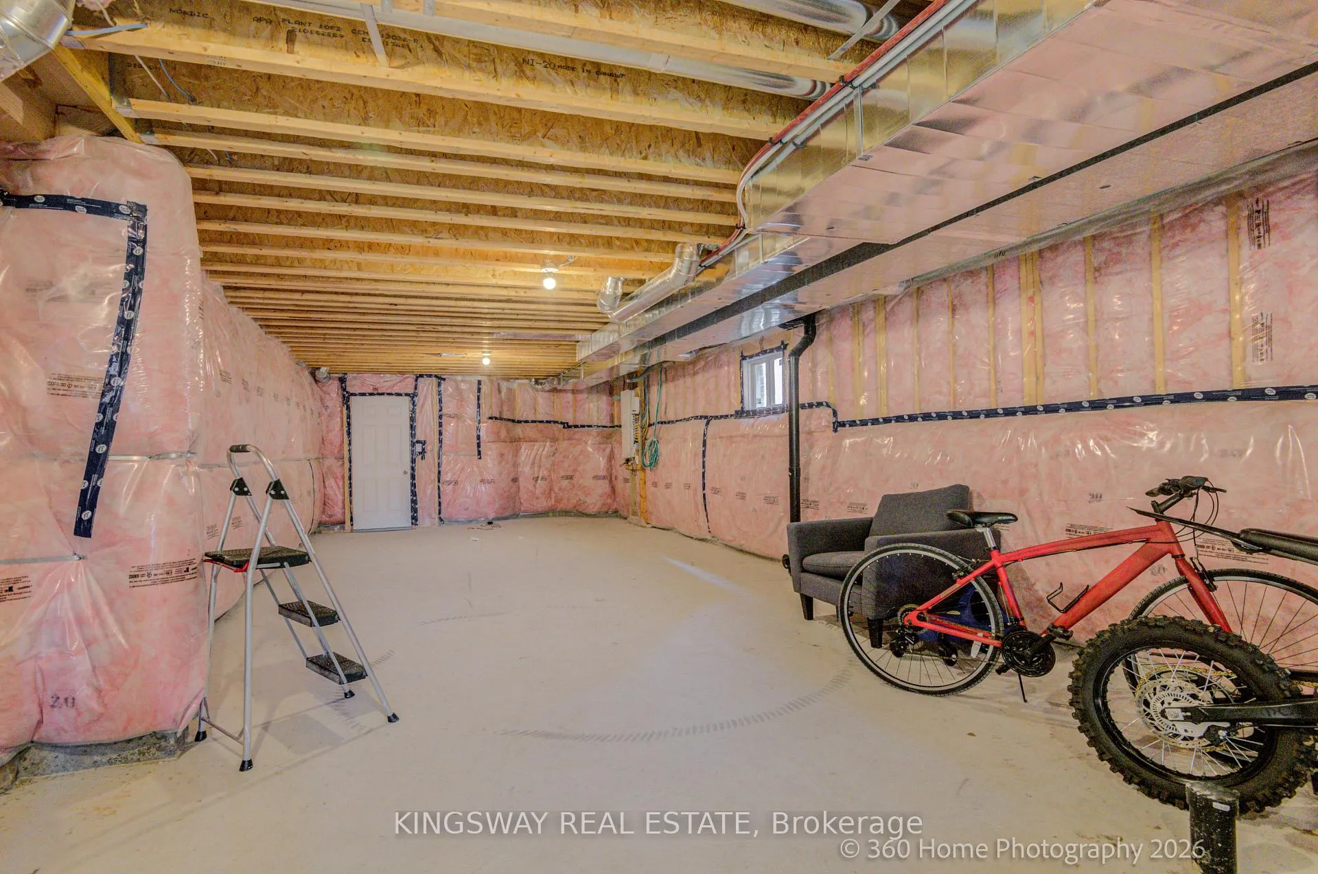 Photo 40 of 94 Factor Street, Vaughan, Kleinburg — HOMEH