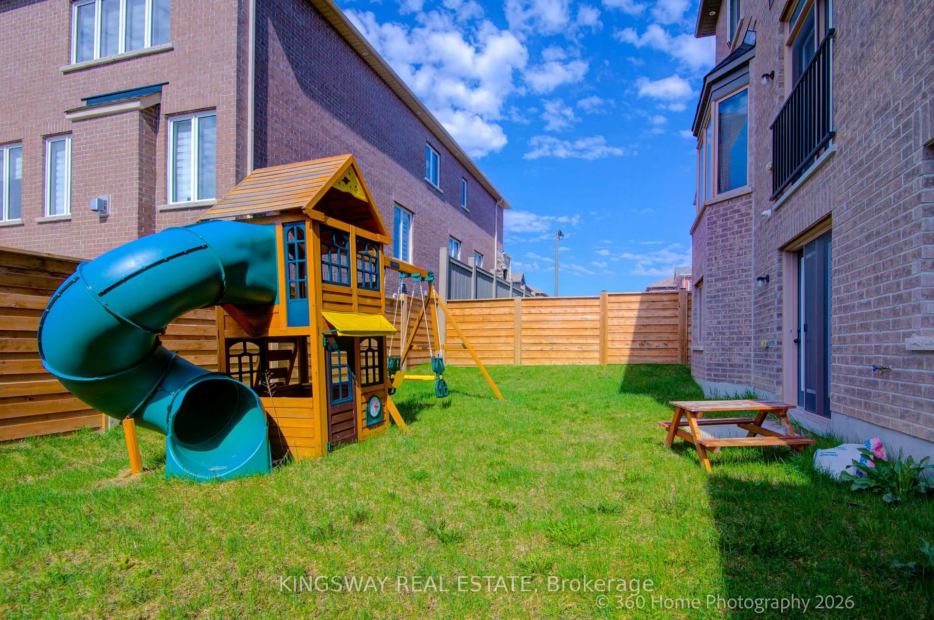 Photo 42 of 94 Factor Street, Vaughan, Kleinburg — HOMEH