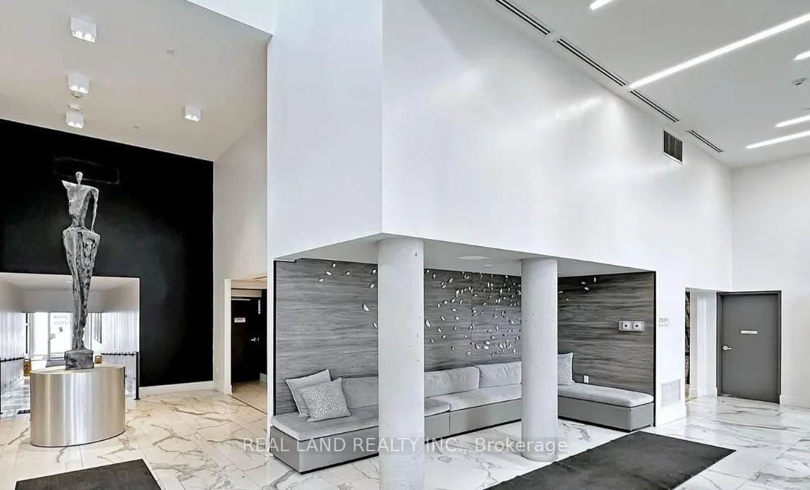 Photo 2 of Unit 2803, 2916 Highway 7 Road, Vaughan, Concord — HOMEH