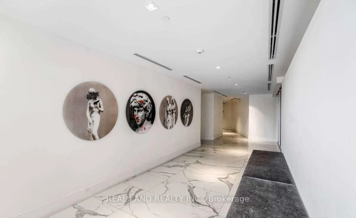 Photo 3 of Unit 2803, 2916 Highway 7 Road, Vaughan, Concord — HOMEH