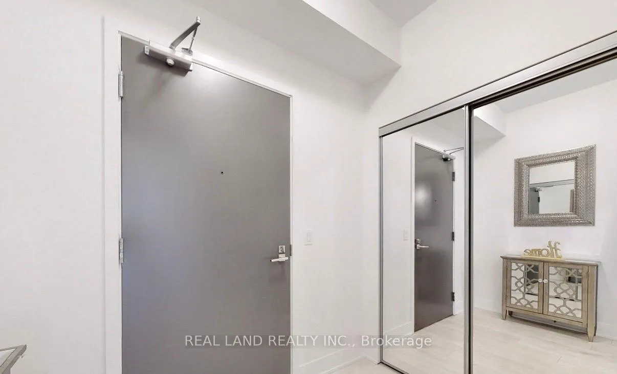 Photo 6 of Unit 2803, 2916 Highway 7 Road, Vaughan, Concord — HOMEH