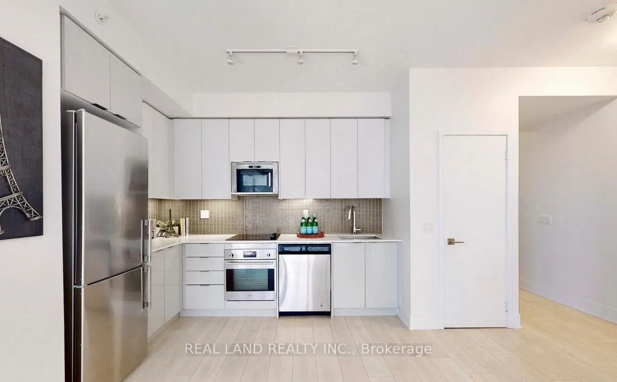 Photo 8 of Unit 2803, 2916 Highway 7 Road, Vaughan, Concord — HOMEH