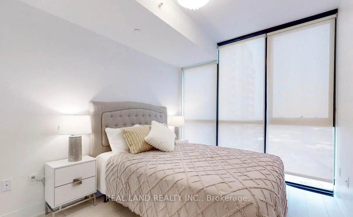Photo 11 of Unit 2803, 2916 Highway 7 Road, Vaughan, Concord — HOMEH