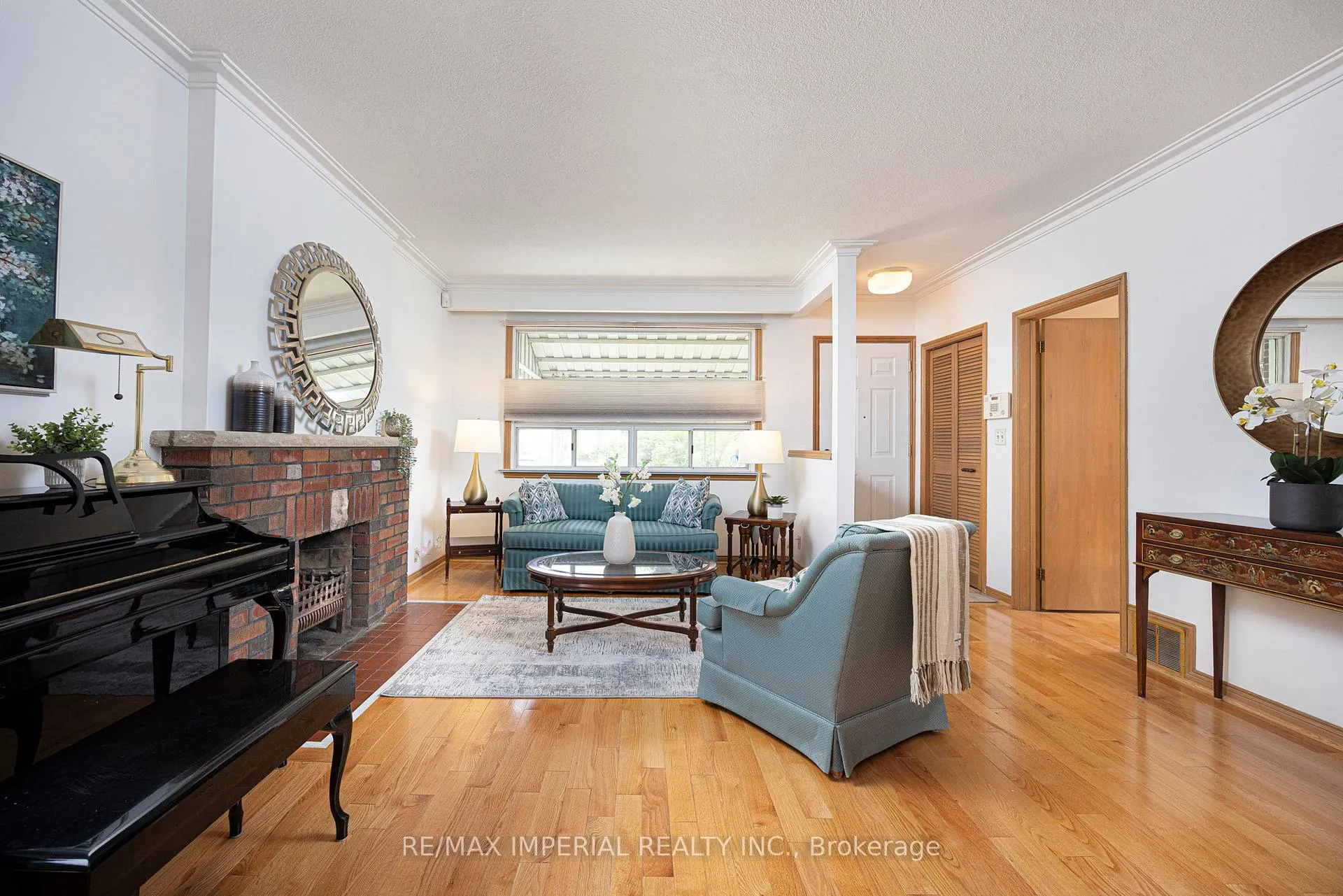 Photo 6 of 7 Doddington Drive, Etobicoke, Stonegate-Queensway — HOMEH
