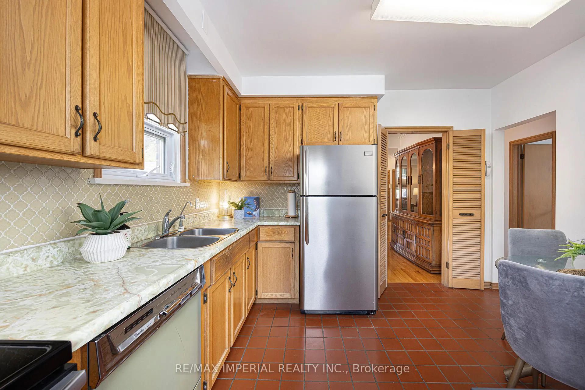Photo 16 of 7 Doddington Drive, Etobicoke, Stonegate-Queensway — HOMEH