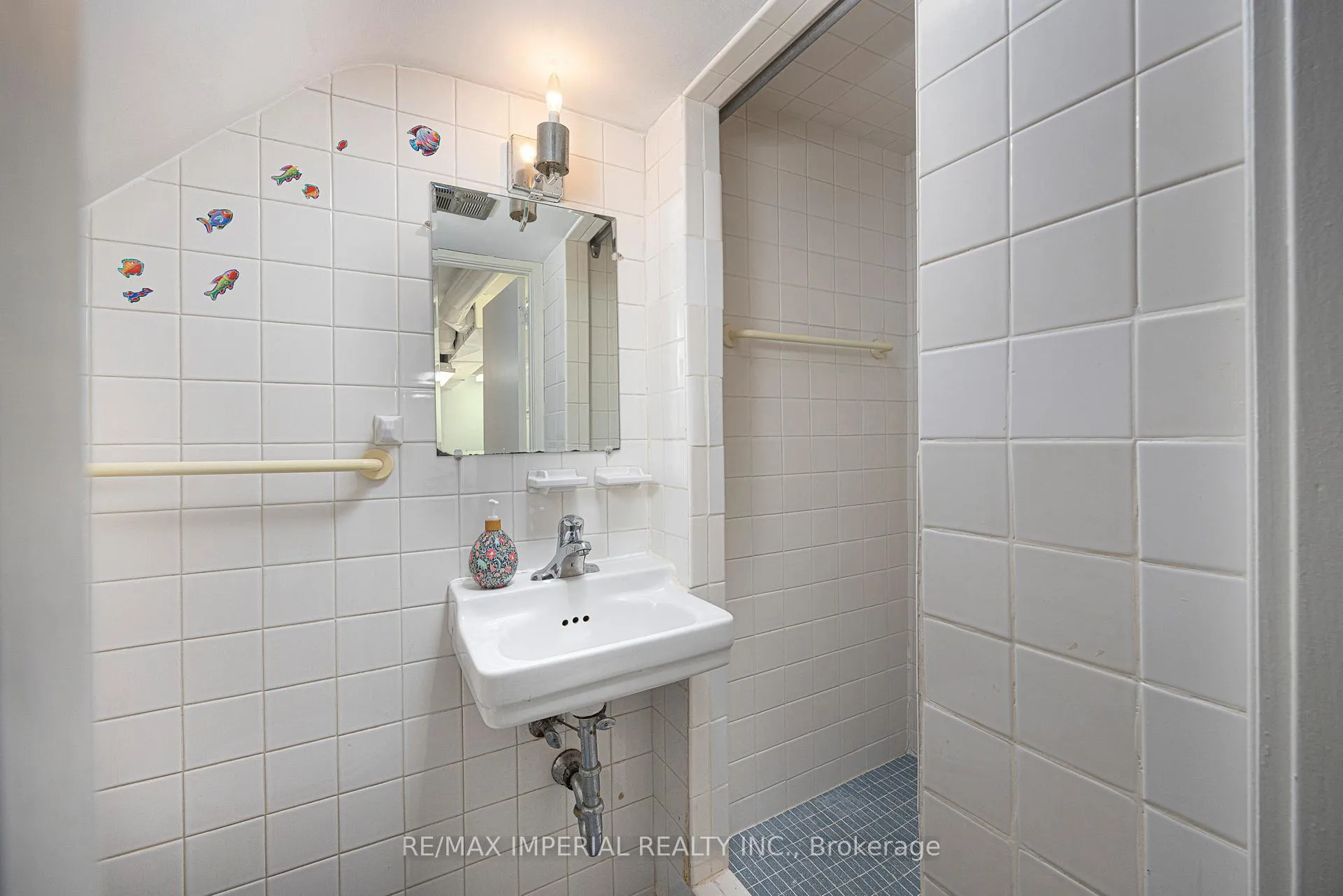 Photo 25 of 7 Doddington Drive, Etobicoke, Stonegate-Queensway — HOMEH