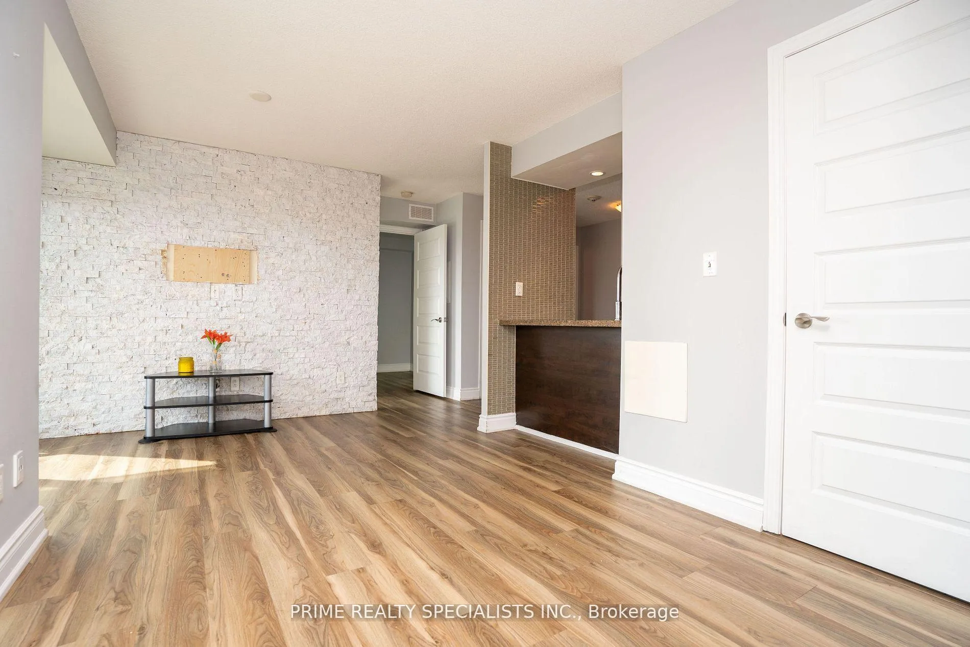 Photo 12 of Unit 2006, 215 Queen Street E, Brampton, Queen Street Corridor — HOMEH