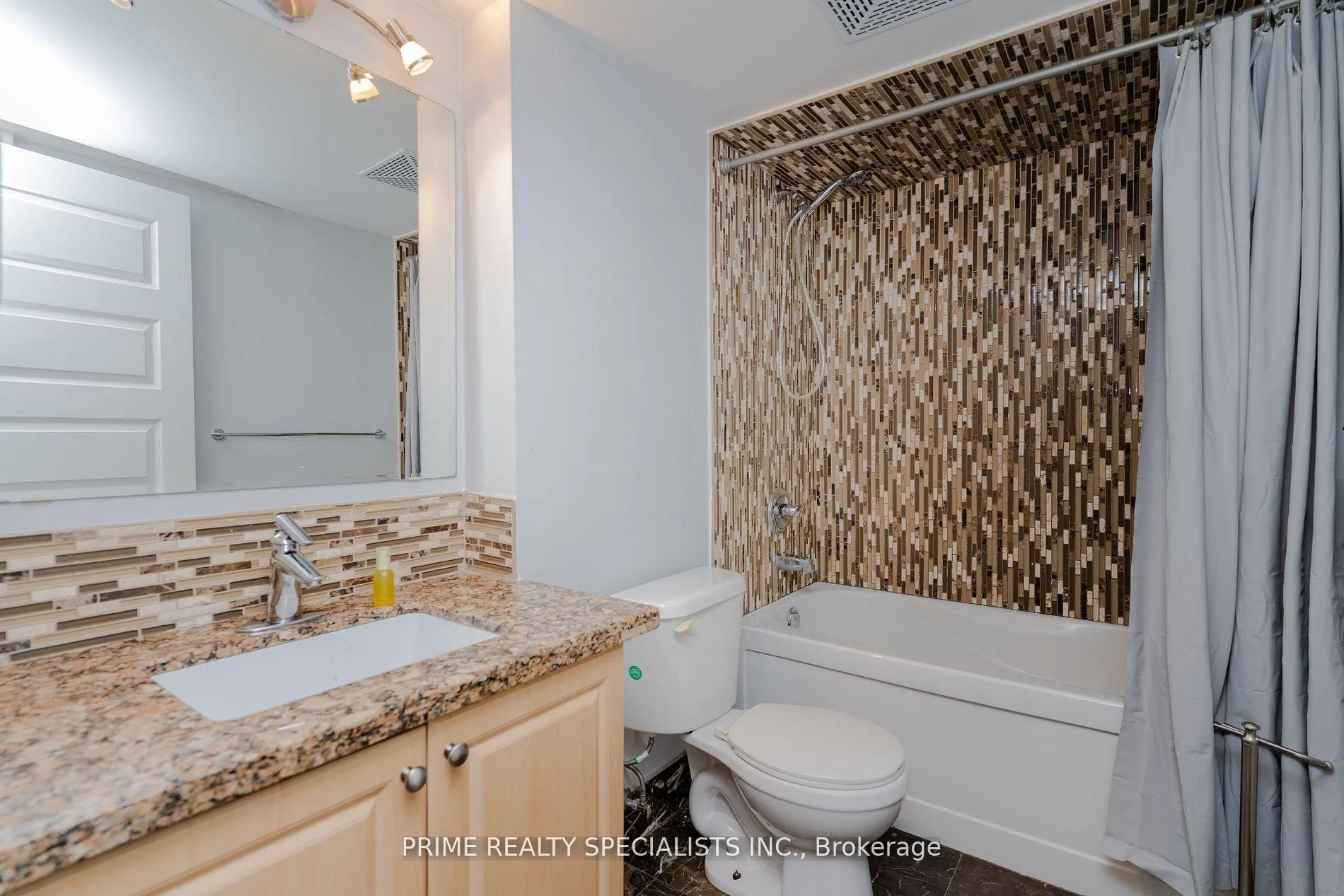 Photo 19 of Unit 2006, 215 Queen Street E, Brampton, Queen Street Corridor — HOMEH