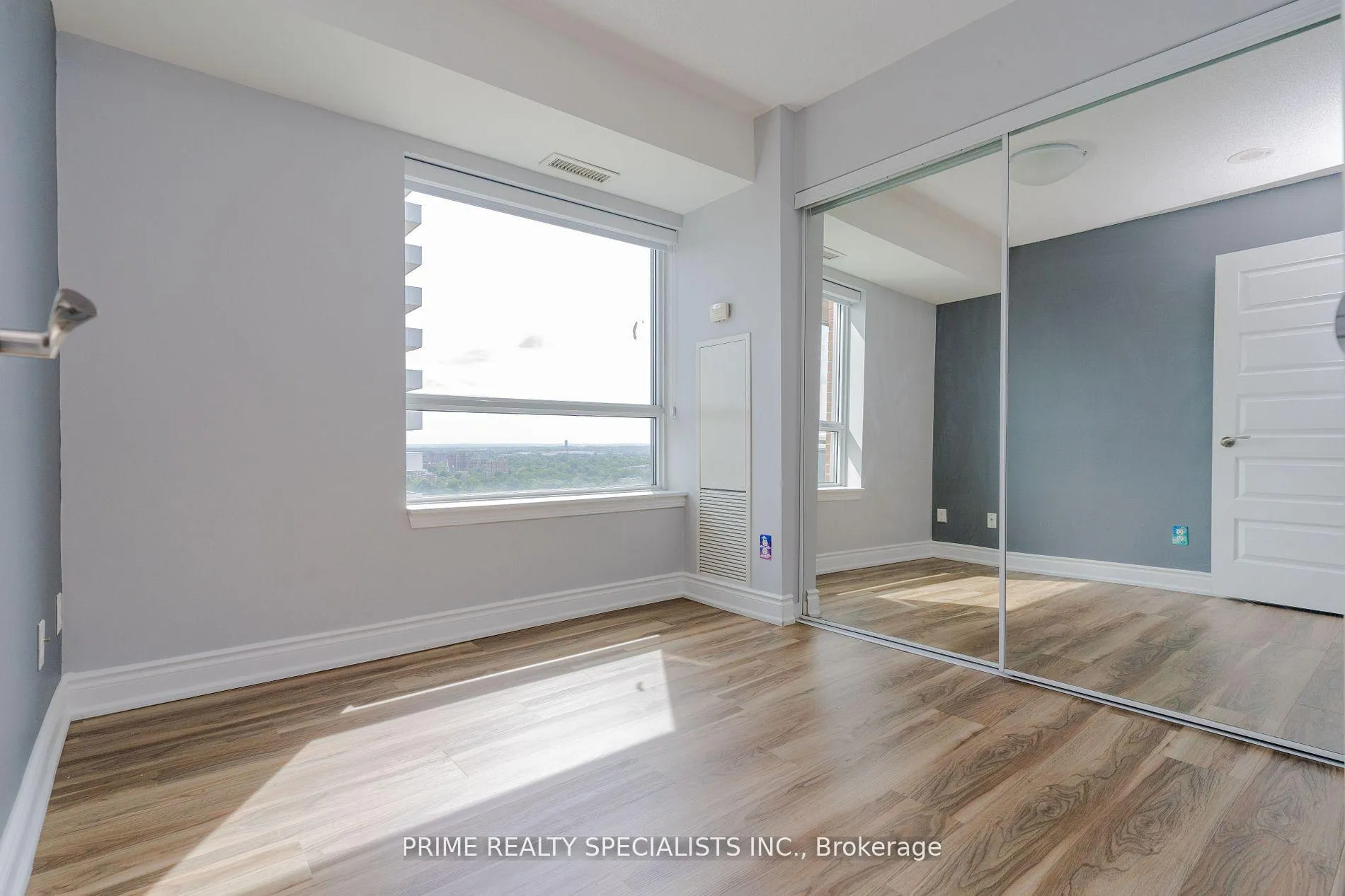 Photo 25 of Unit 2006, 215 Queen Street E, Brampton, Queen Street Corridor — HOMEH