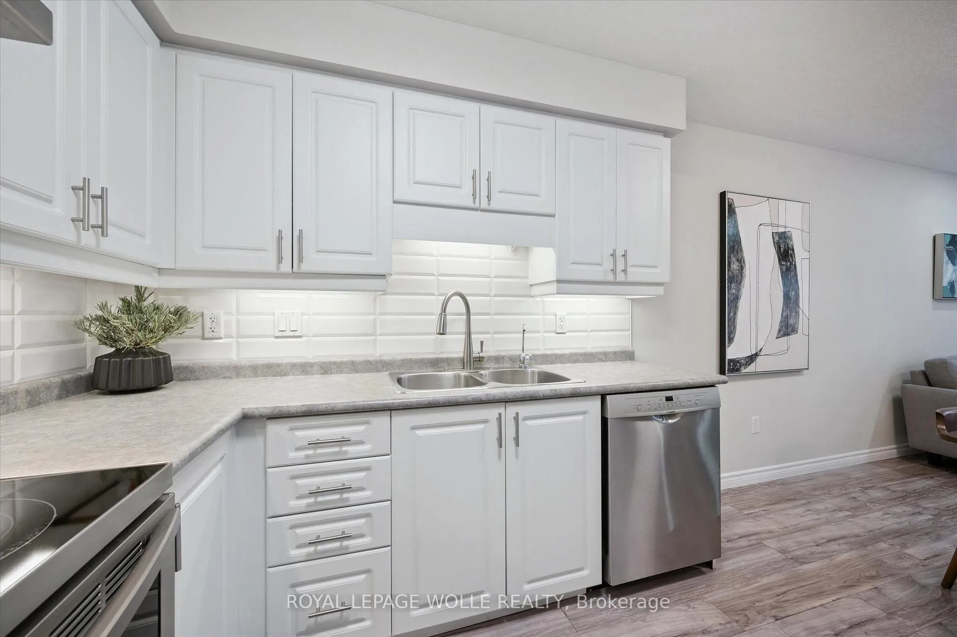 Photo 12 of Unit K61, 85 Bankside Drive, Kitchener — HOMEH