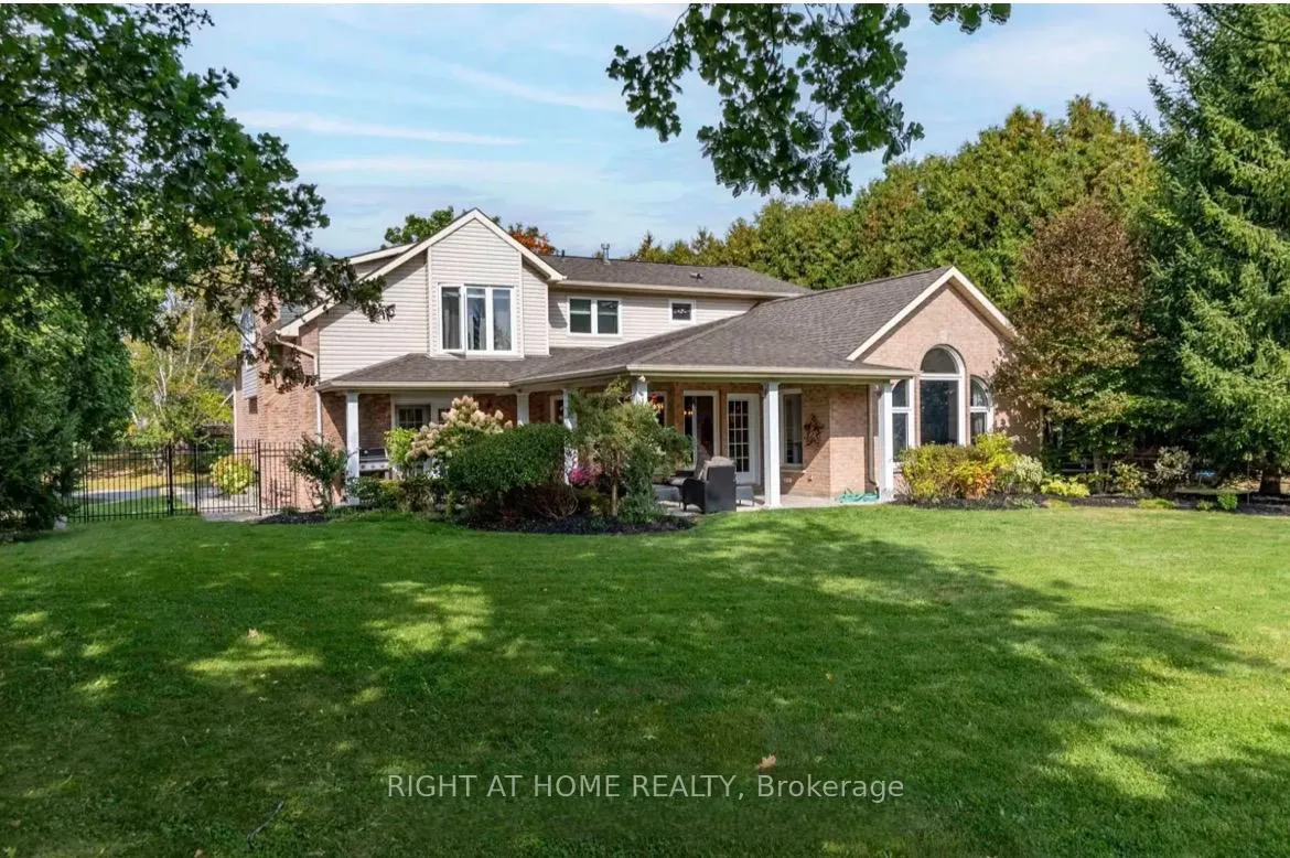 Photo 17 of 67 Moore Park Drive, King, Schomberg — HOMEH
