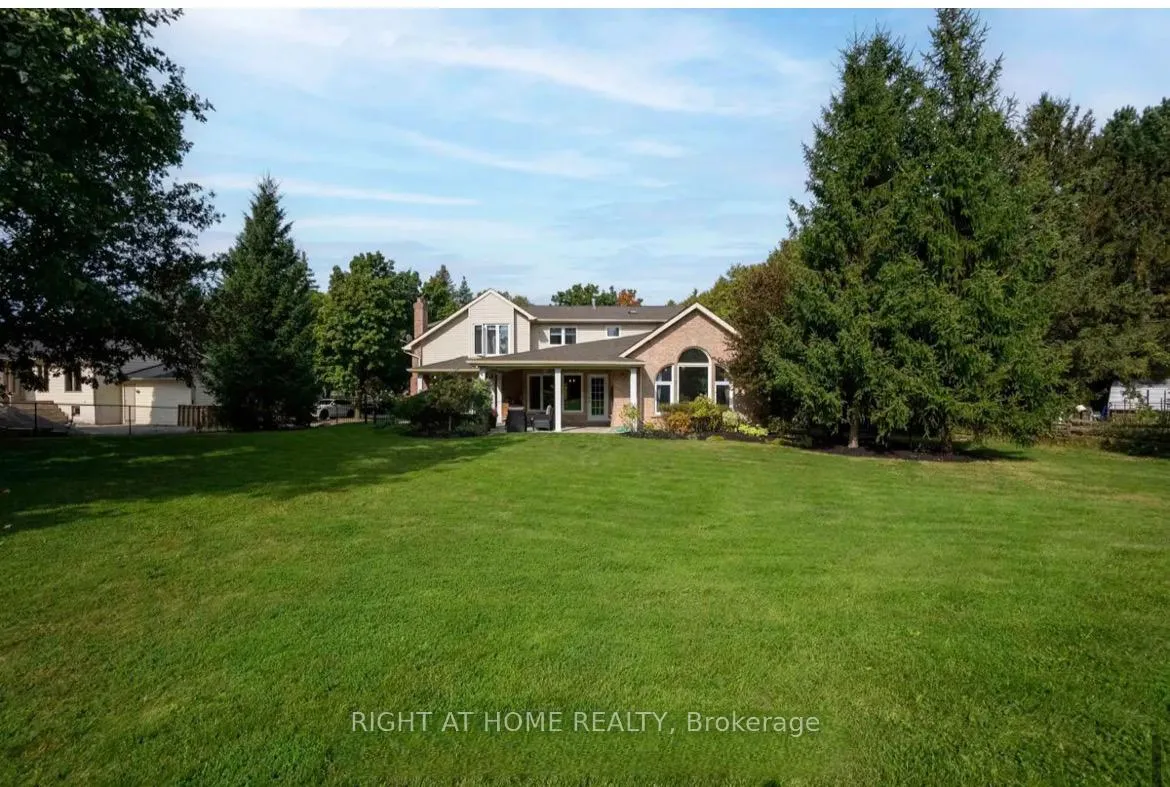 Photo 19 of 67 Moore Park Drive, King, Schomberg — HOMEH