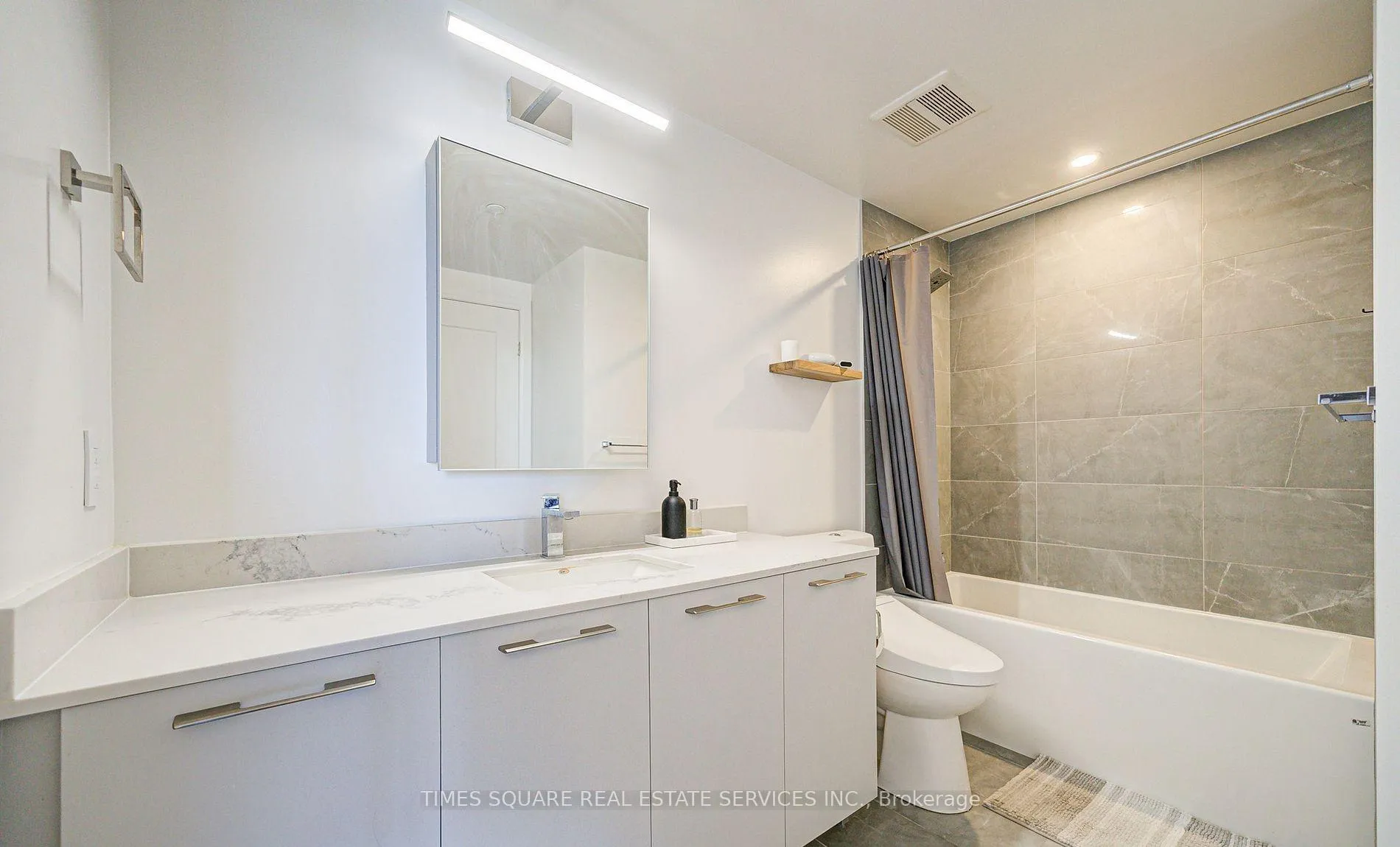 Photo 9 of Unit 3011, 8 Water Walk Drive, Markham, Unionville — HOMEH