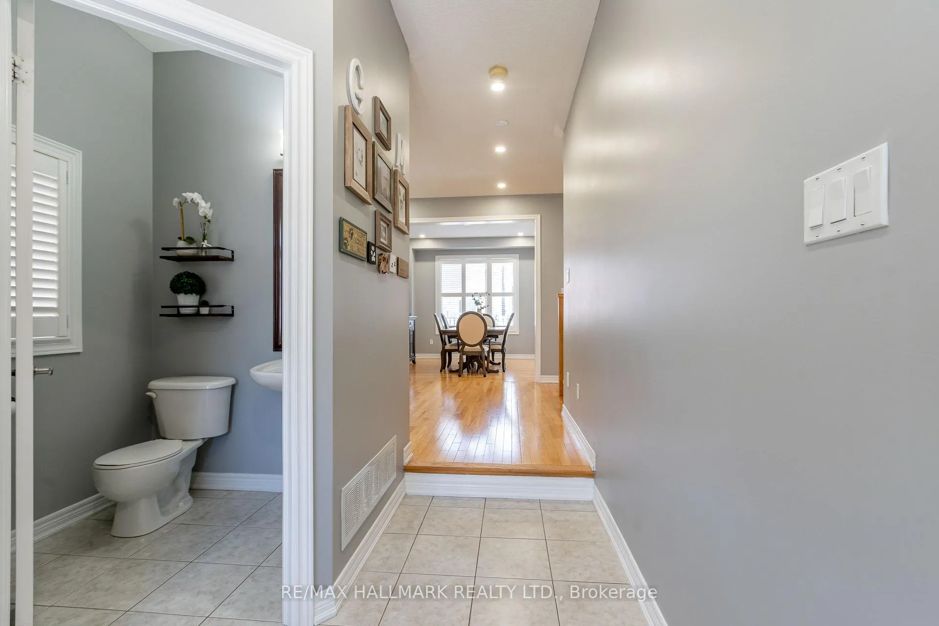 Photo 4 of 24 Begonia Crescent, Brampton, Northwest Sandalwood Parkway — HOMEH