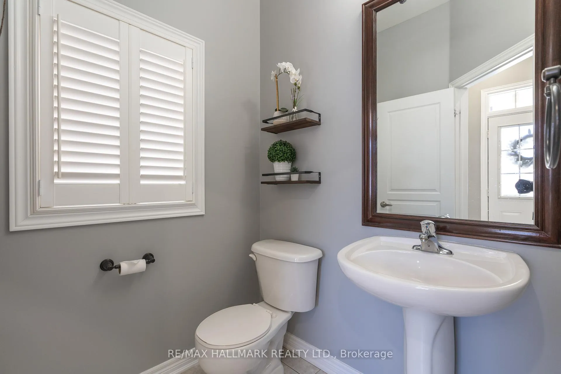 Photo 5 of 24 Begonia Crescent, Brampton, Northwest Sandalwood Parkway — HOMEH