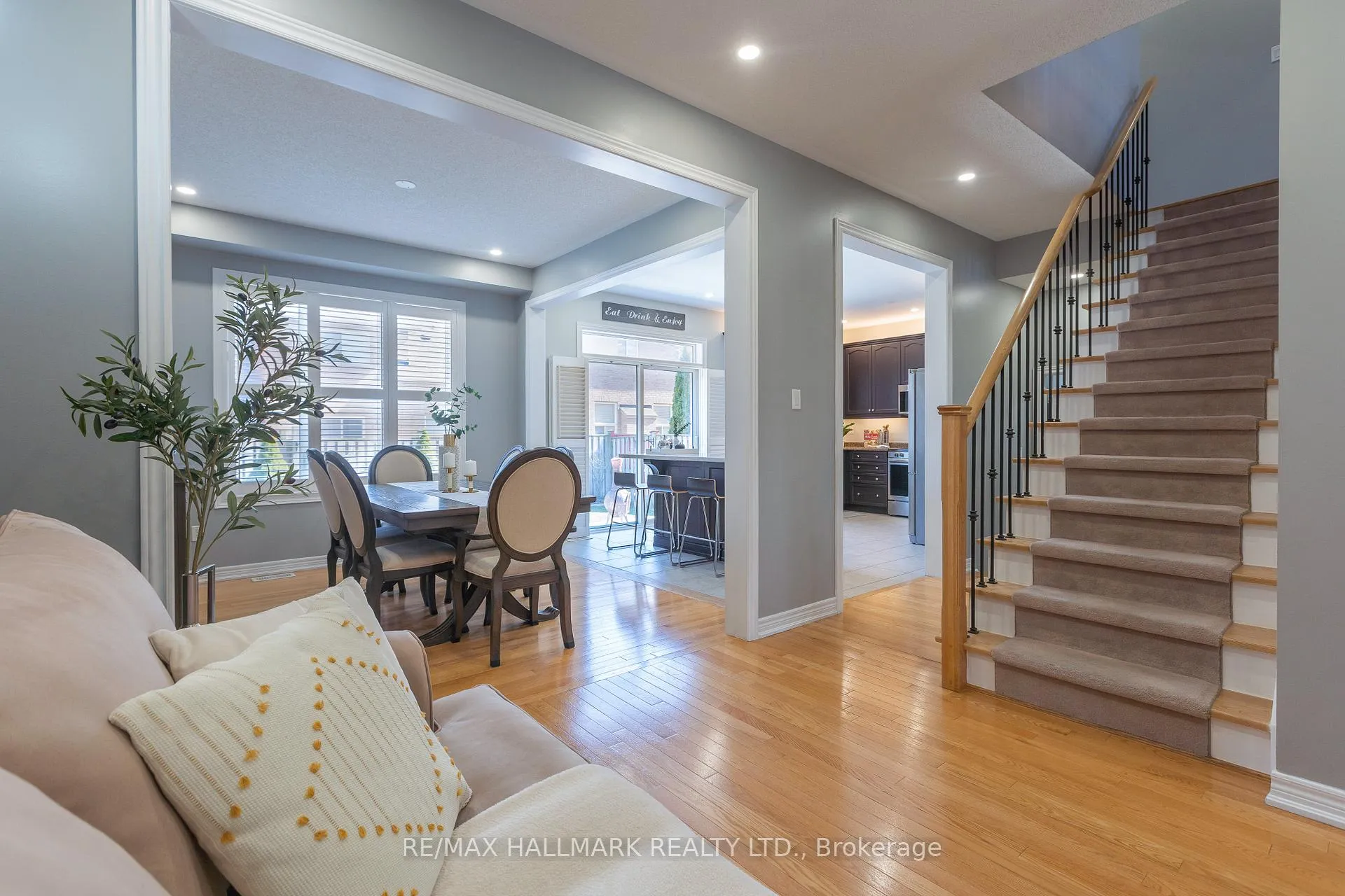 Photo 6 of 24 Begonia Crescent, Brampton, Northwest Sandalwood Parkway — HOMEH