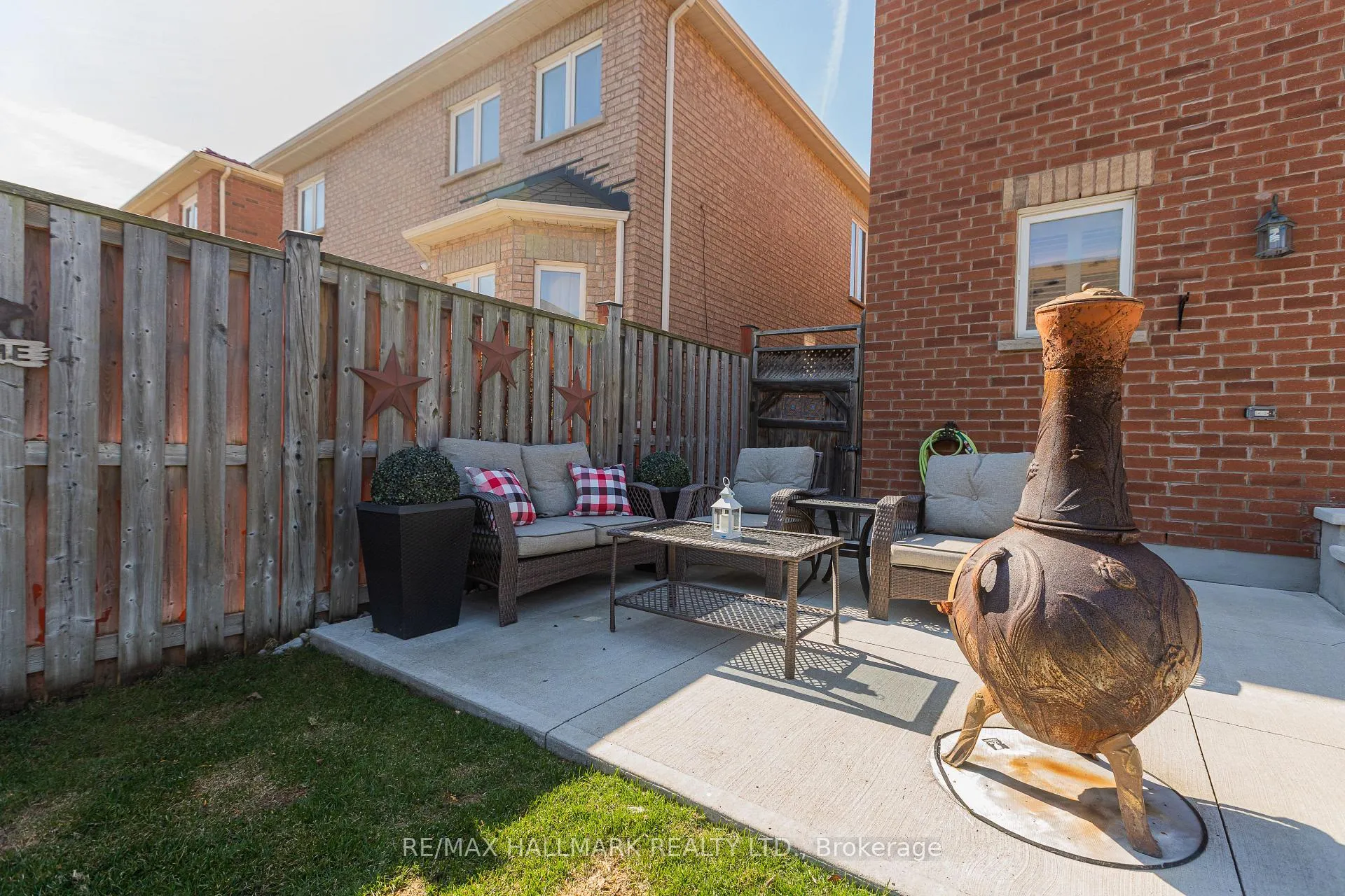 Photo 16 of 24 Begonia Crescent, Brampton, Northwest Sandalwood Parkway — HOMEH