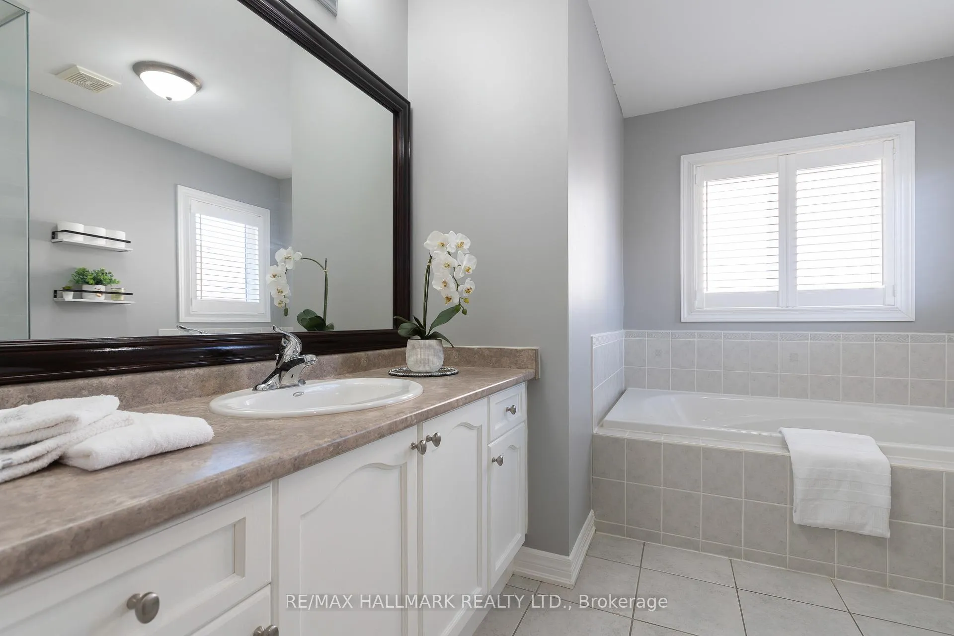 Photo 24 of 24 Begonia Crescent, Brampton, Northwest Sandalwood Parkway — HOMEH
