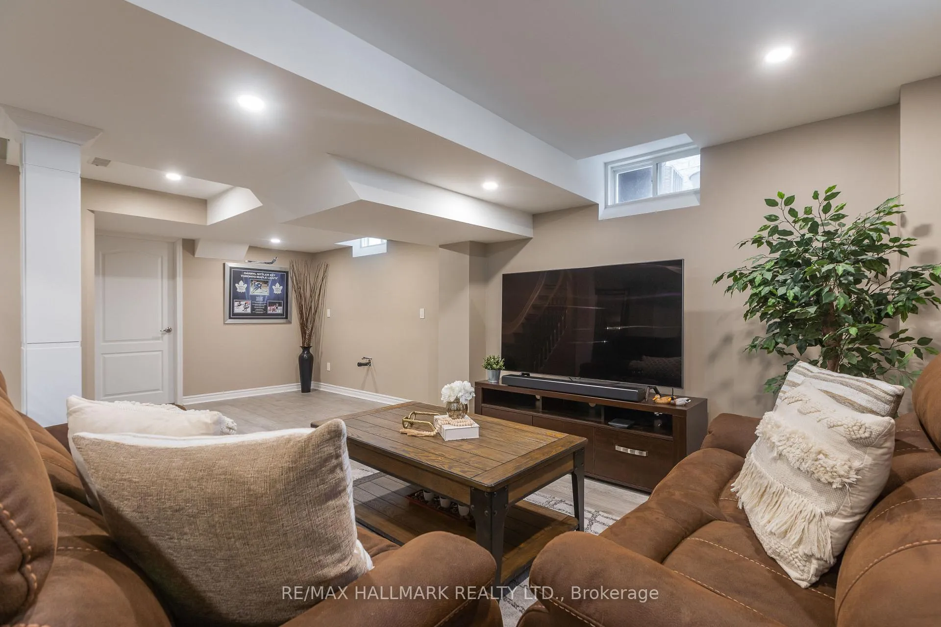 Photo 31 of 24 Begonia Crescent, Brampton, Northwest Sandalwood Parkway — HOMEH
