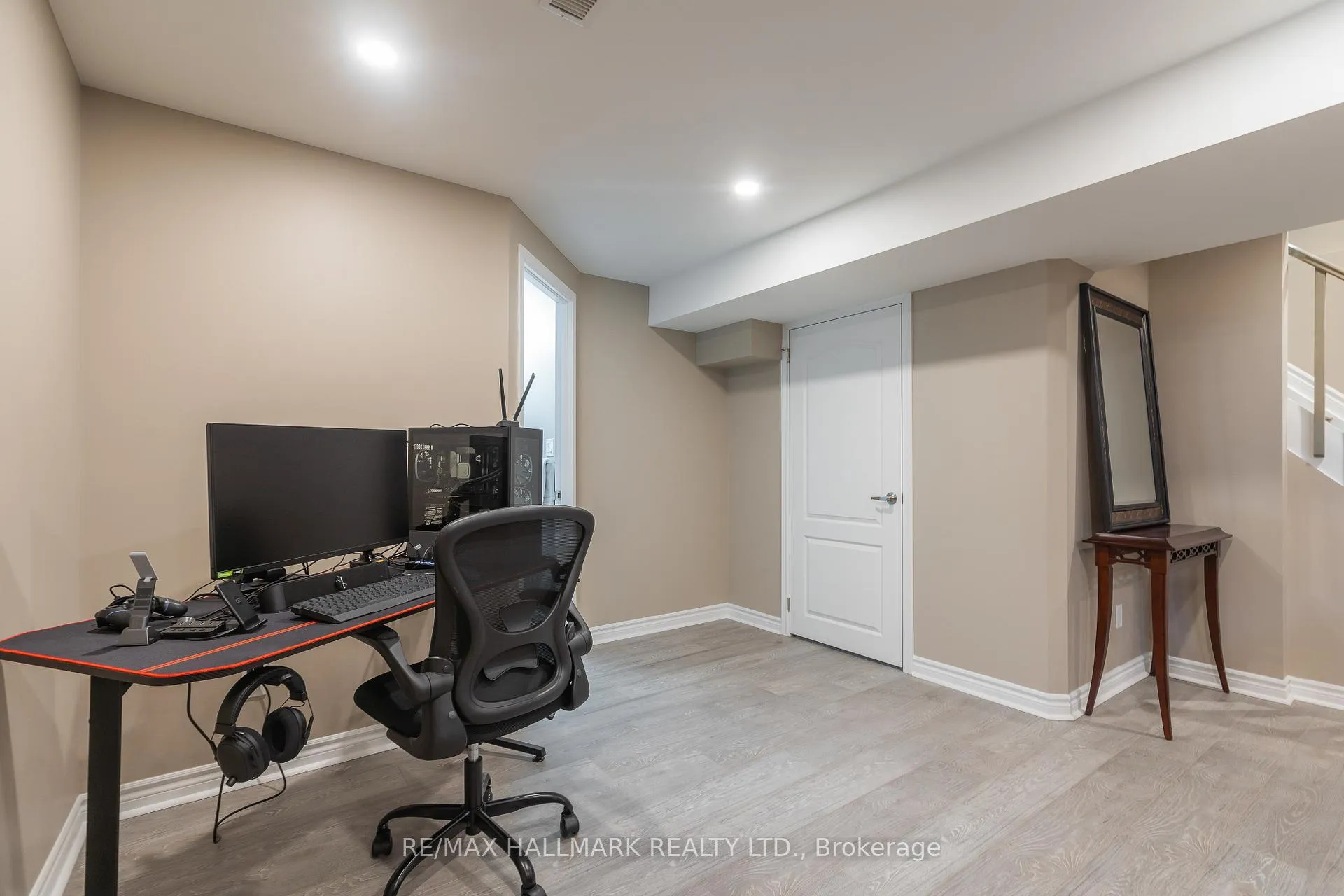 Photo 32 of 24 Begonia Crescent, Brampton, Northwest Sandalwood Parkway — HOMEH