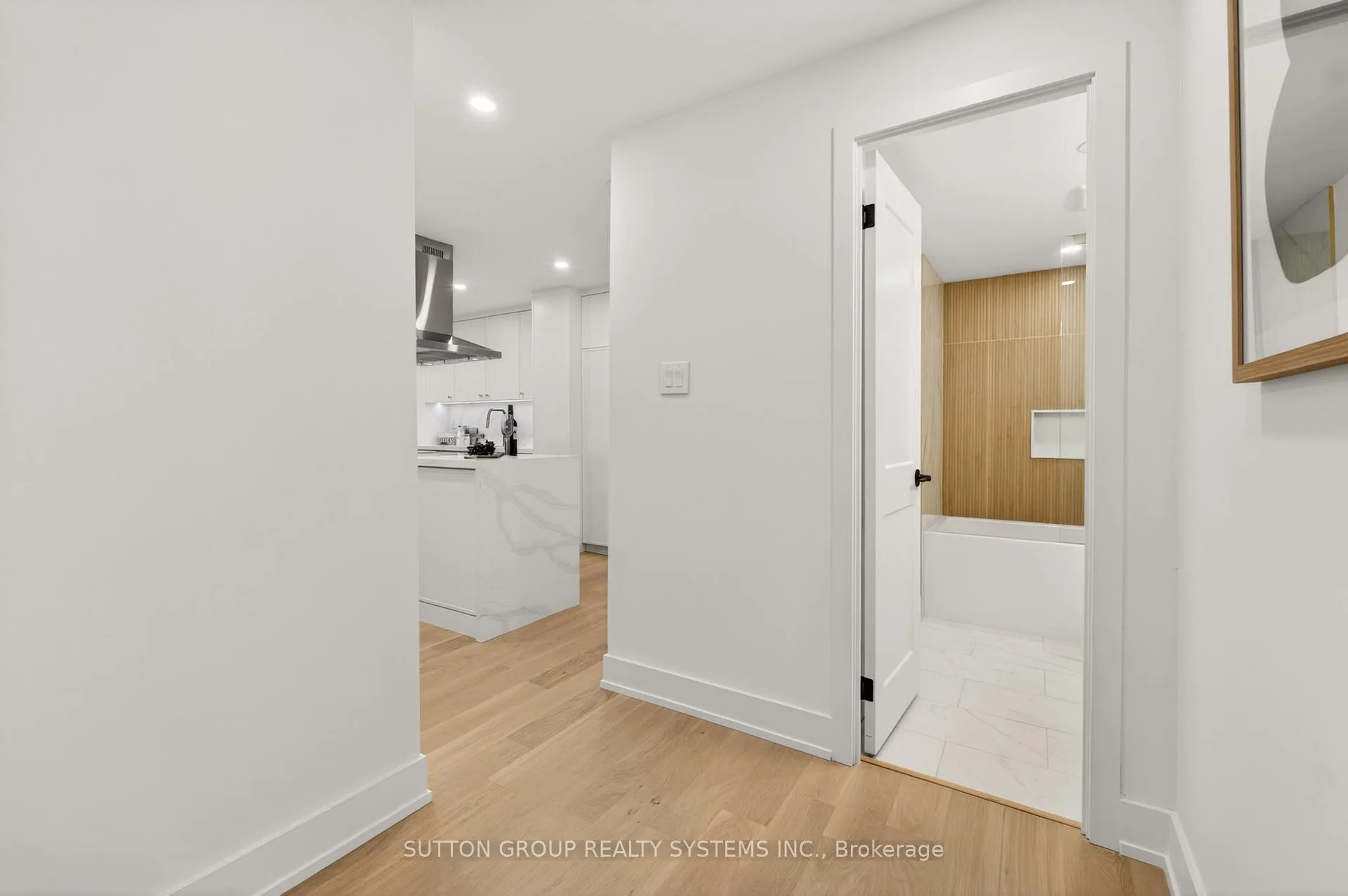 Photo 21 of Unit 1409, 820 Burnhamthorpe Road, Etobicoke, Markland Wood — HOMEH