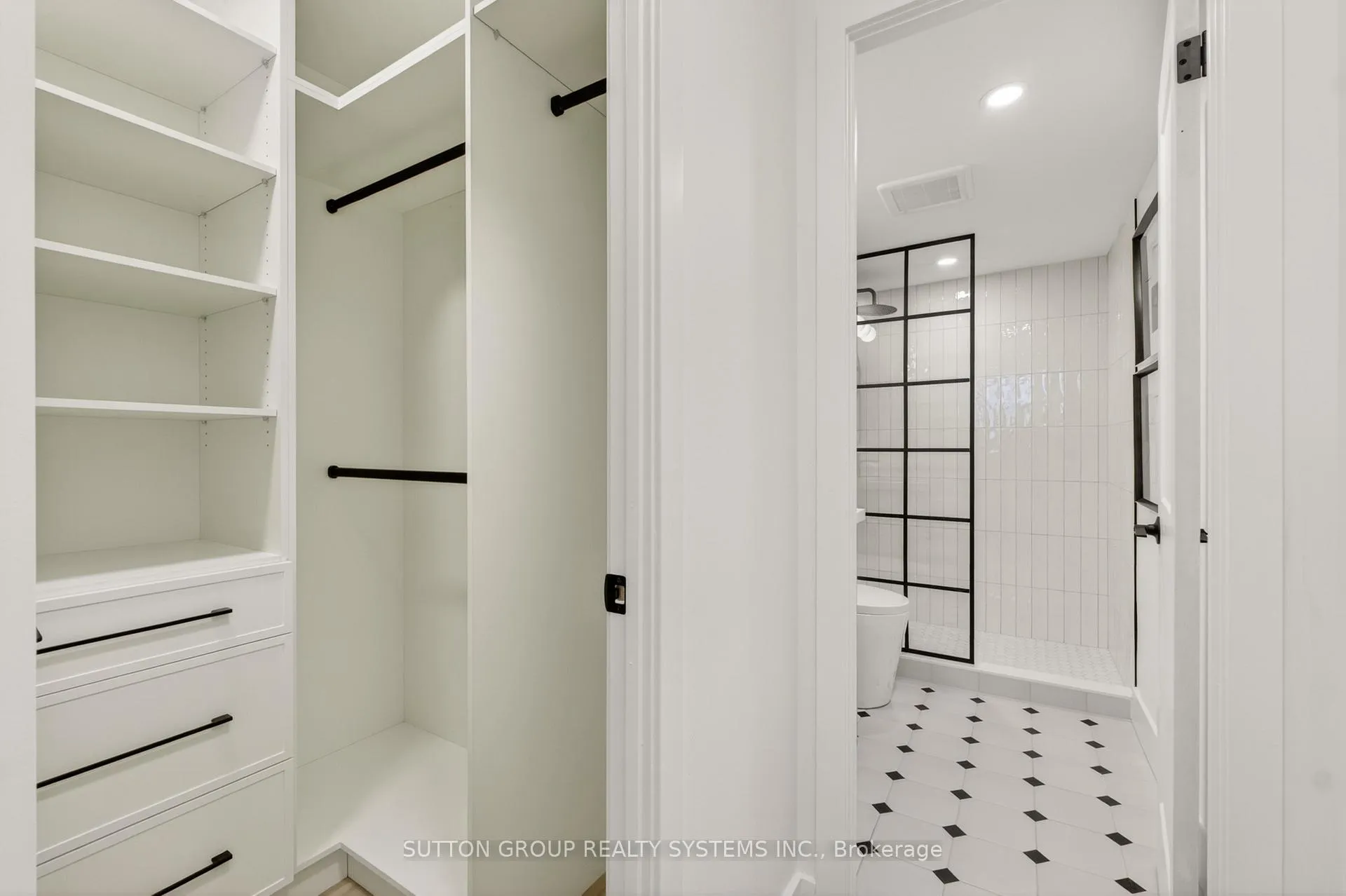 Photo 29 of Unit 1409, 820 Burnhamthorpe Road, Etobicoke, Markland Wood — HOMEH