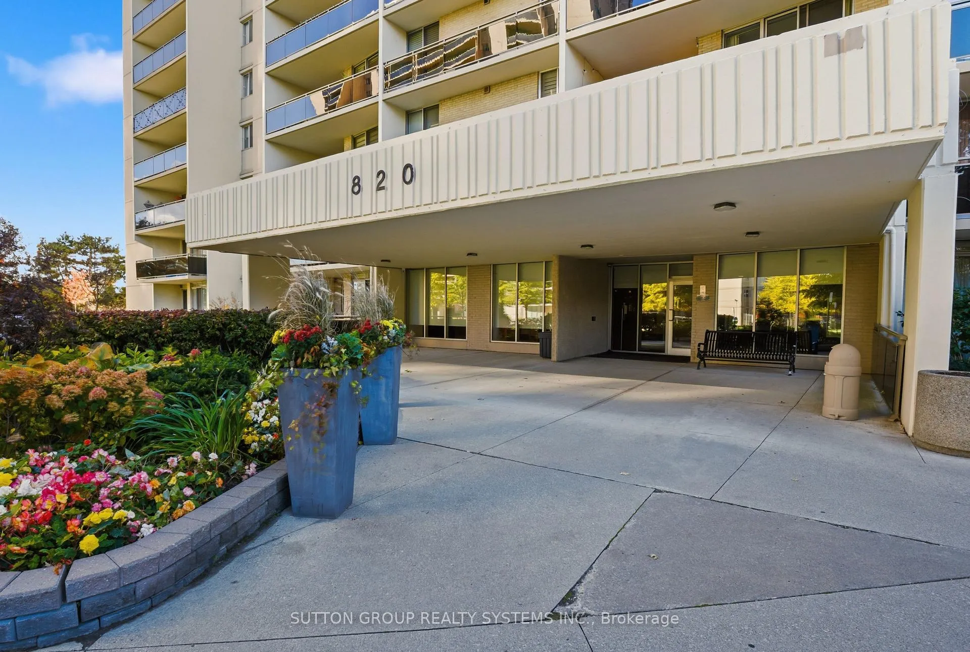 Photo 37 of Unit 1409, 820 Burnhamthorpe Road, Etobicoke, Markland Wood — HOMEH