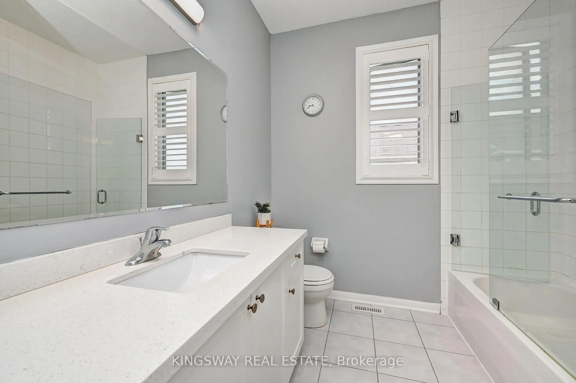 Photo 21 of 48 Osgoode Street, Cambridge, Silver Heights — HOMEH