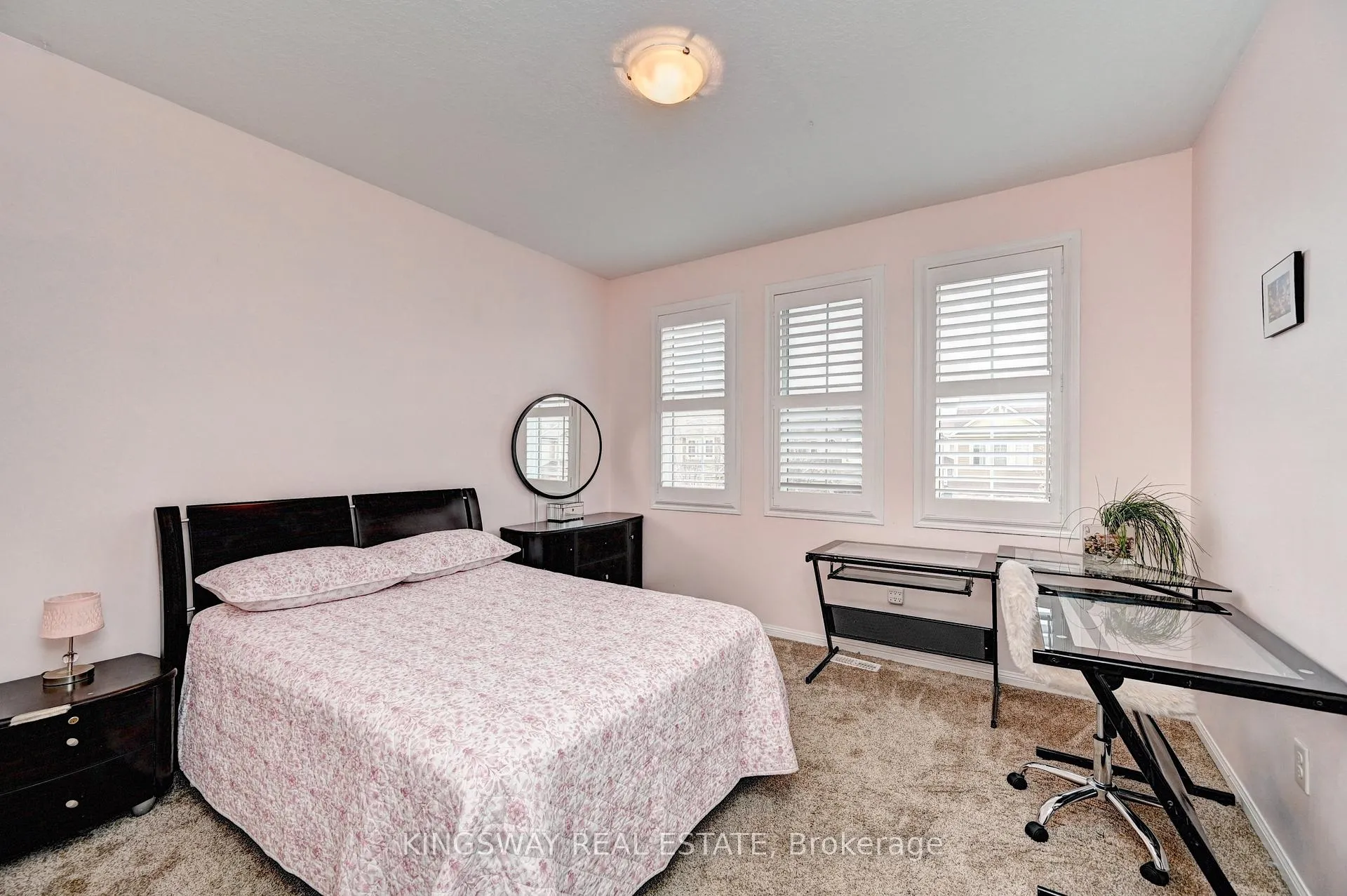 Photo 22 of 48 Osgoode Street, Cambridge, Silver Heights — HOMEH