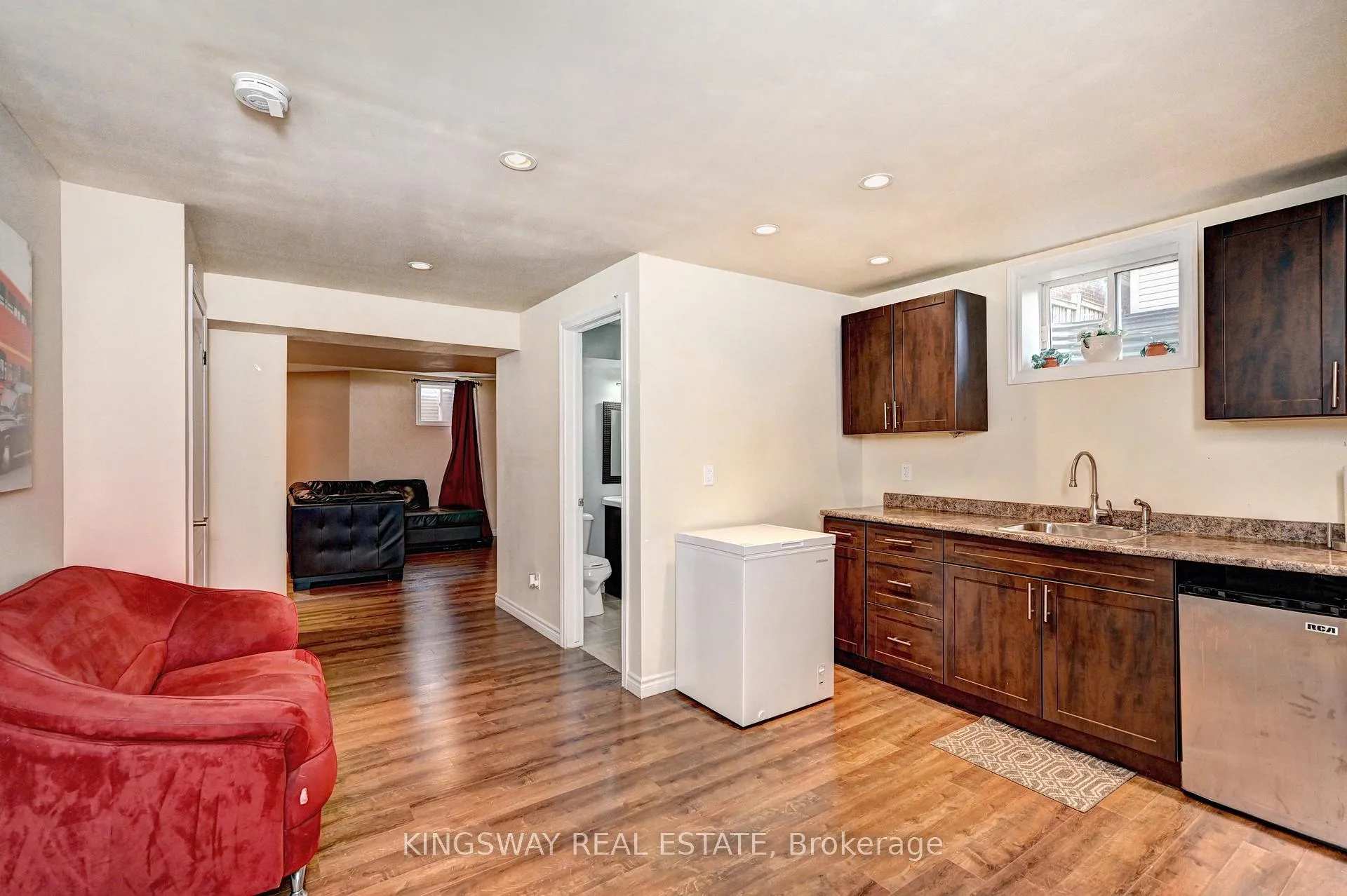 Photo 29 of 48 Osgoode Street, Cambridge, Silver Heights — HOMEH