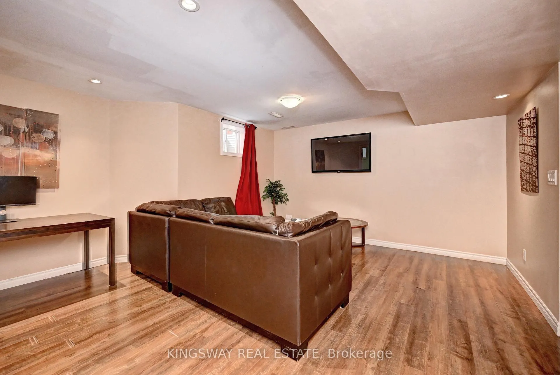 Photo 30 of 48 Osgoode Street, Cambridge, Silver Heights — HOMEH