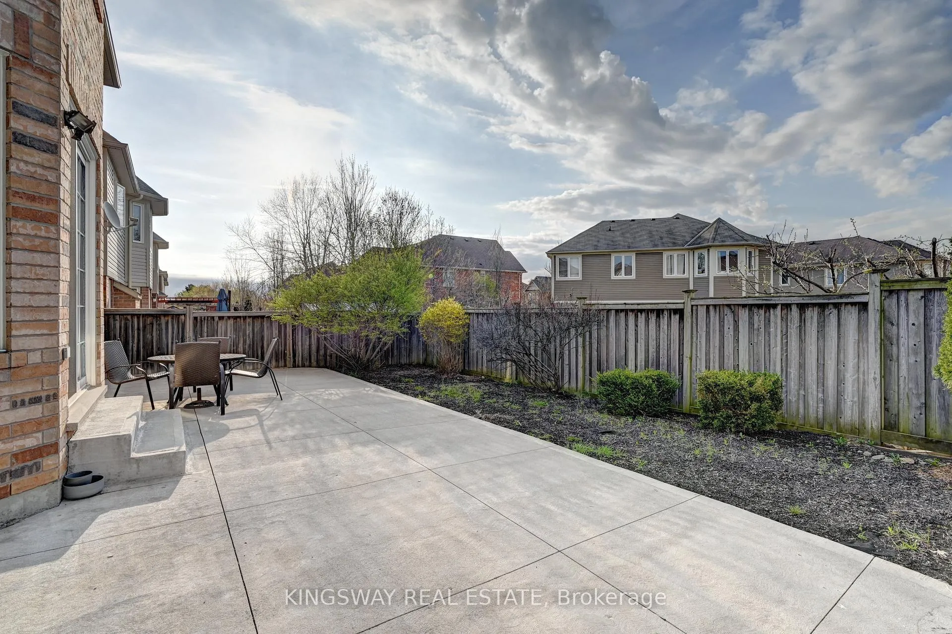 Photo 36 of 48 Osgoode Street, Cambridge, Silver Heights — HOMEH
